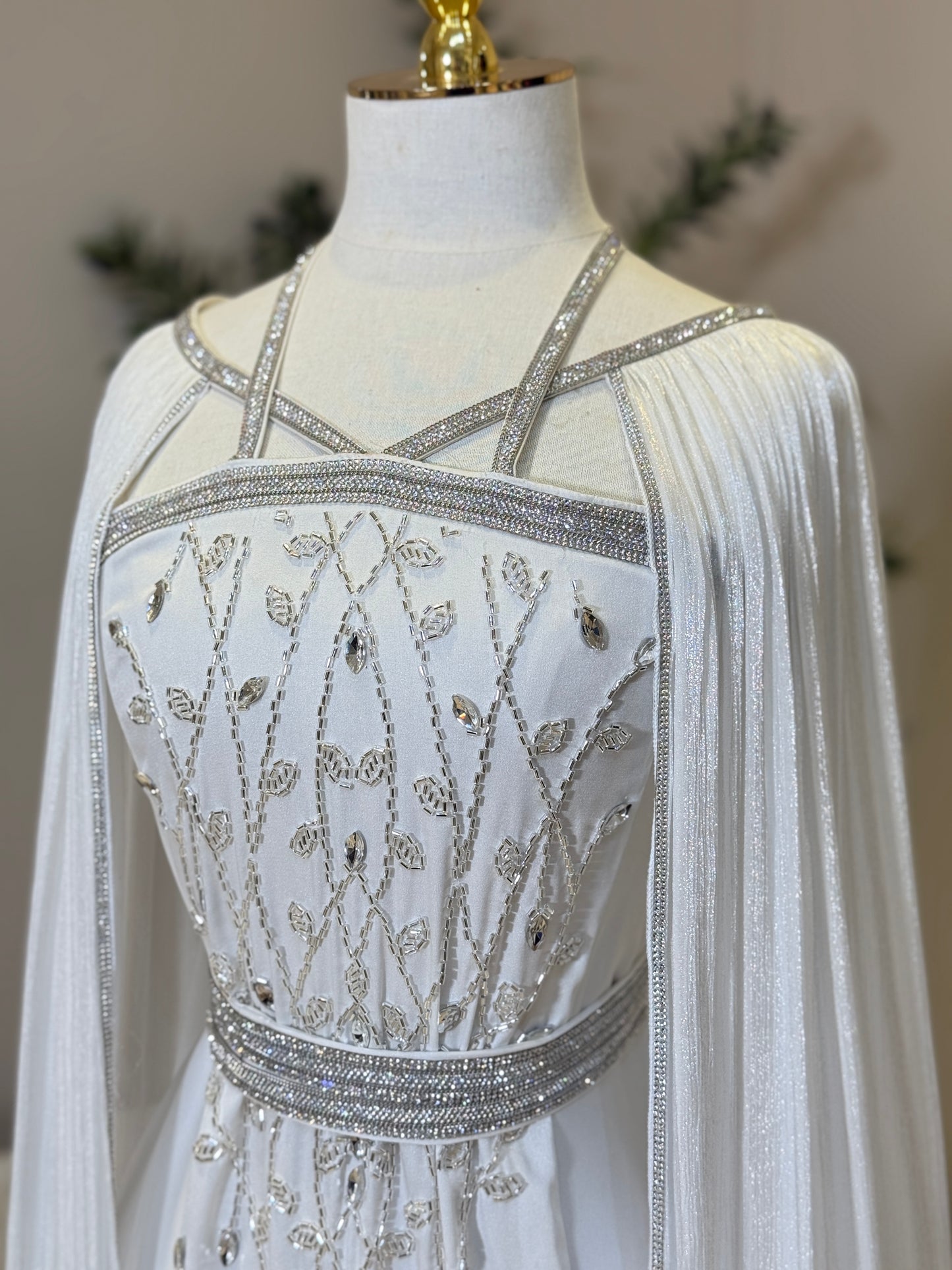 White Dalah Luxury Khaliji Caftan
