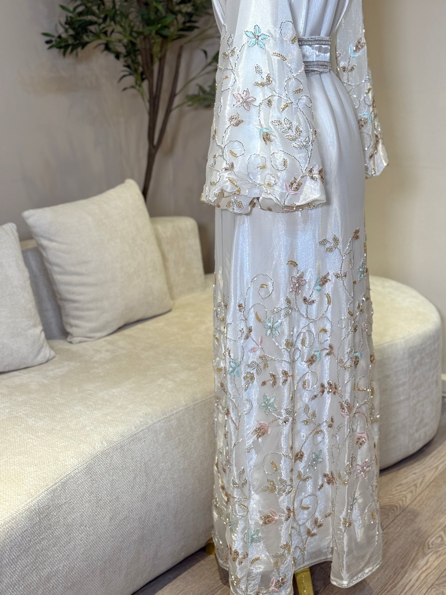 White Lulwa 3 Piece Luxury Khaliji Caftan