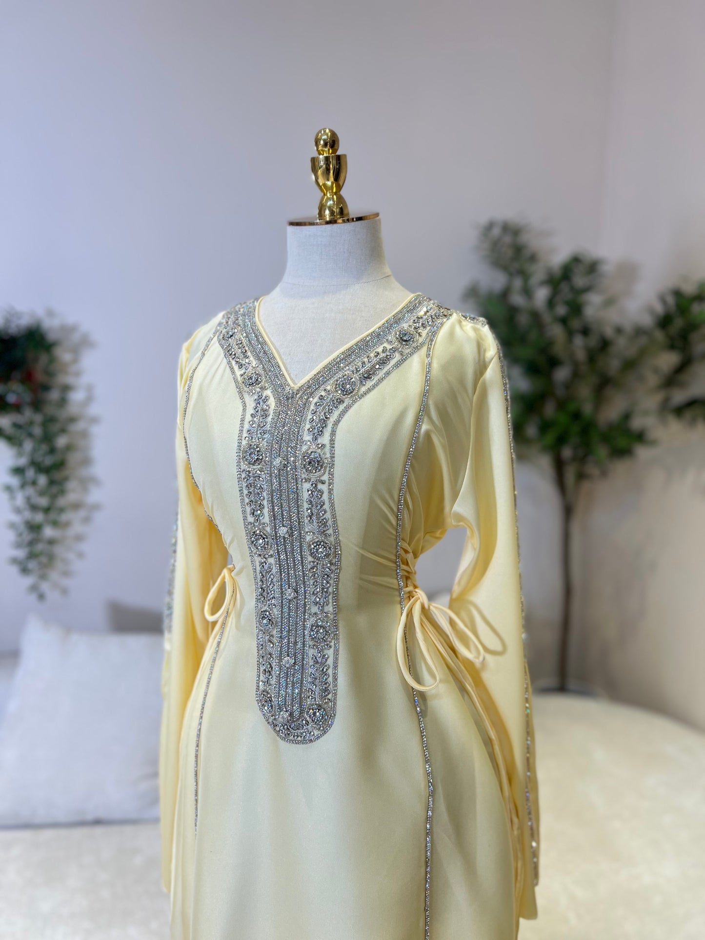 Hessa Side Corset Soft Satin Khaliji Caftan (pastel Yellow)