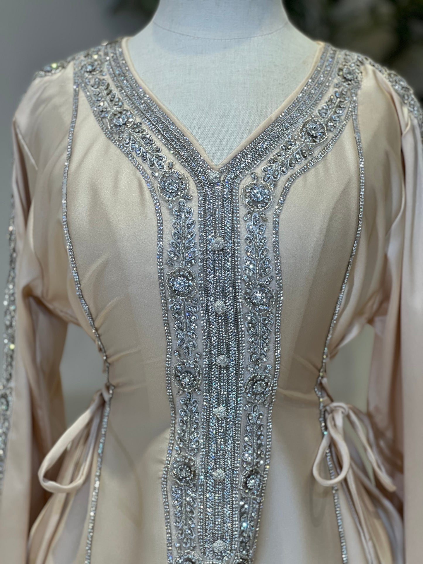 Hessa Side Corset Soft Satin Khaliji Caftan ( gold )