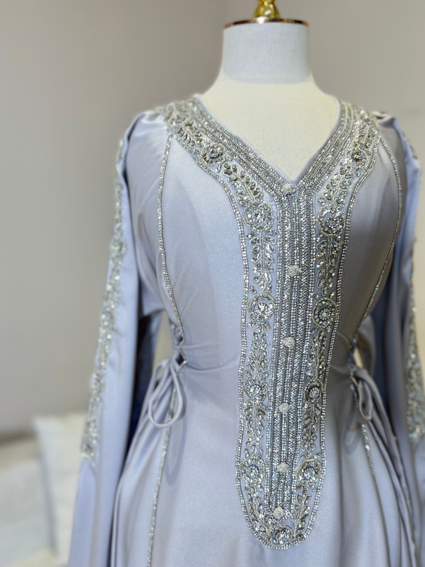 Hessa Side Corset Soft Satin Khaliji Caftan ( Silver )