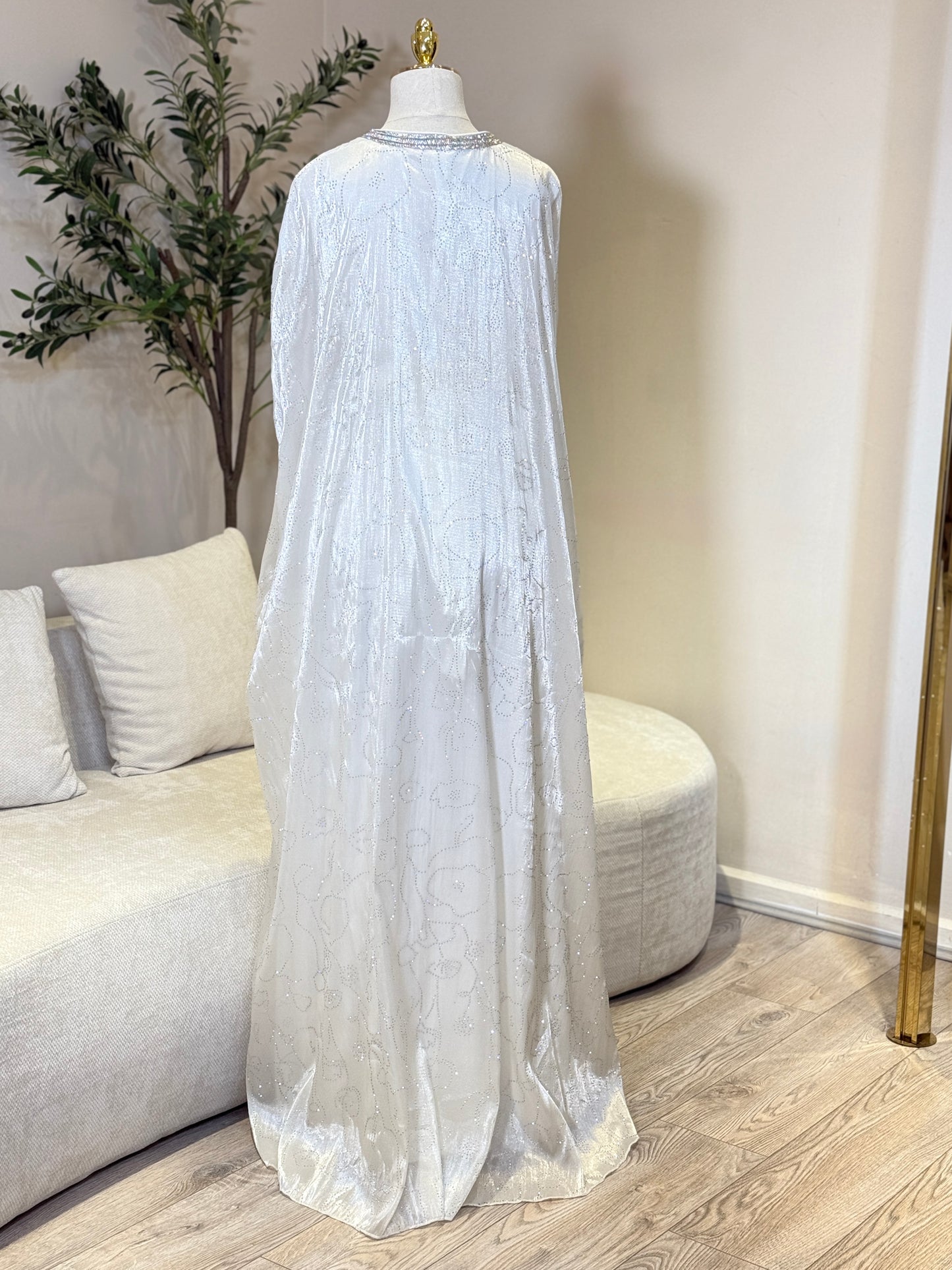 White Muzna Luxury Khaliji Caftan