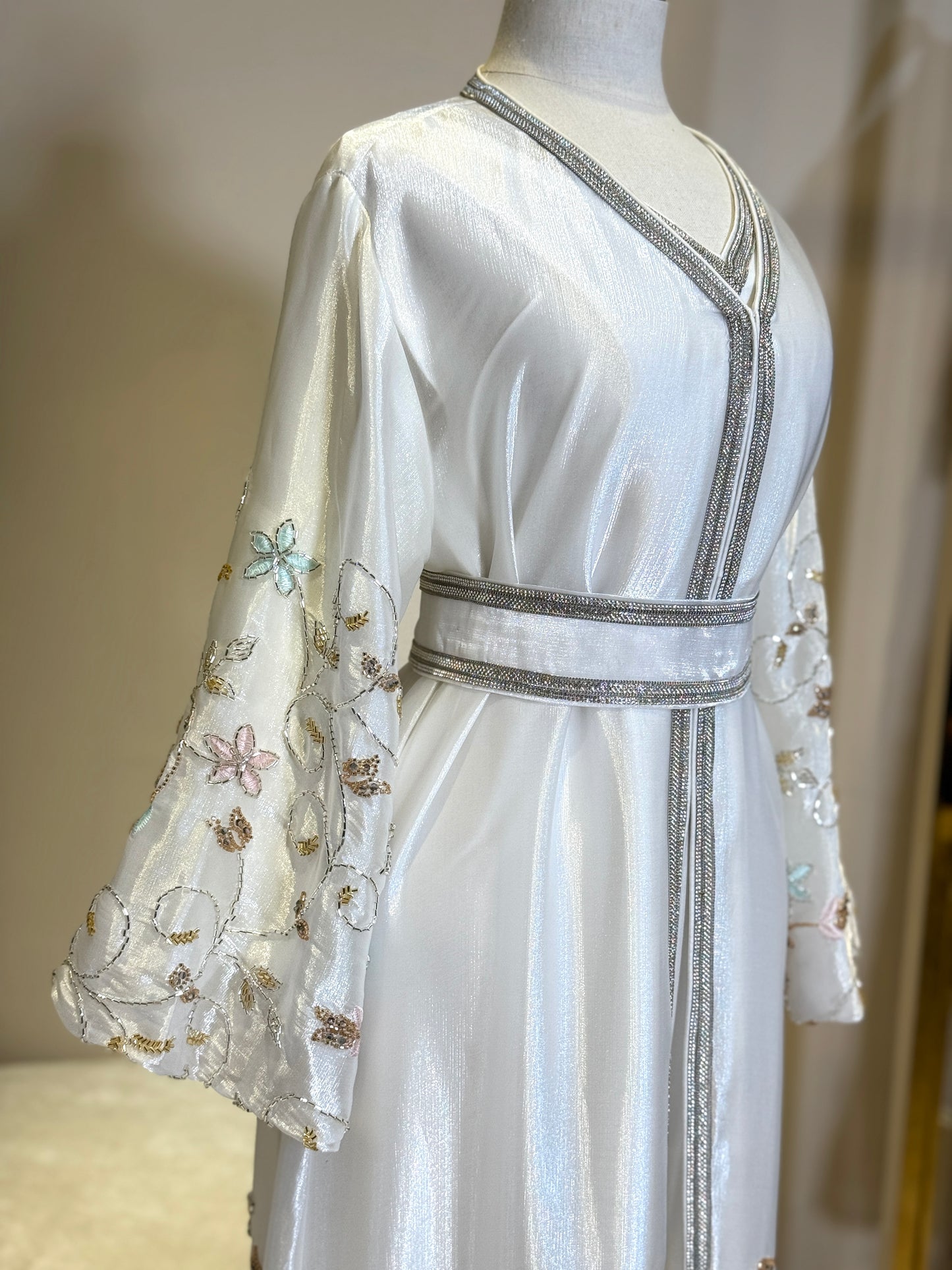 White Lulwa 3 Piece Luxury Khaliji Caftan