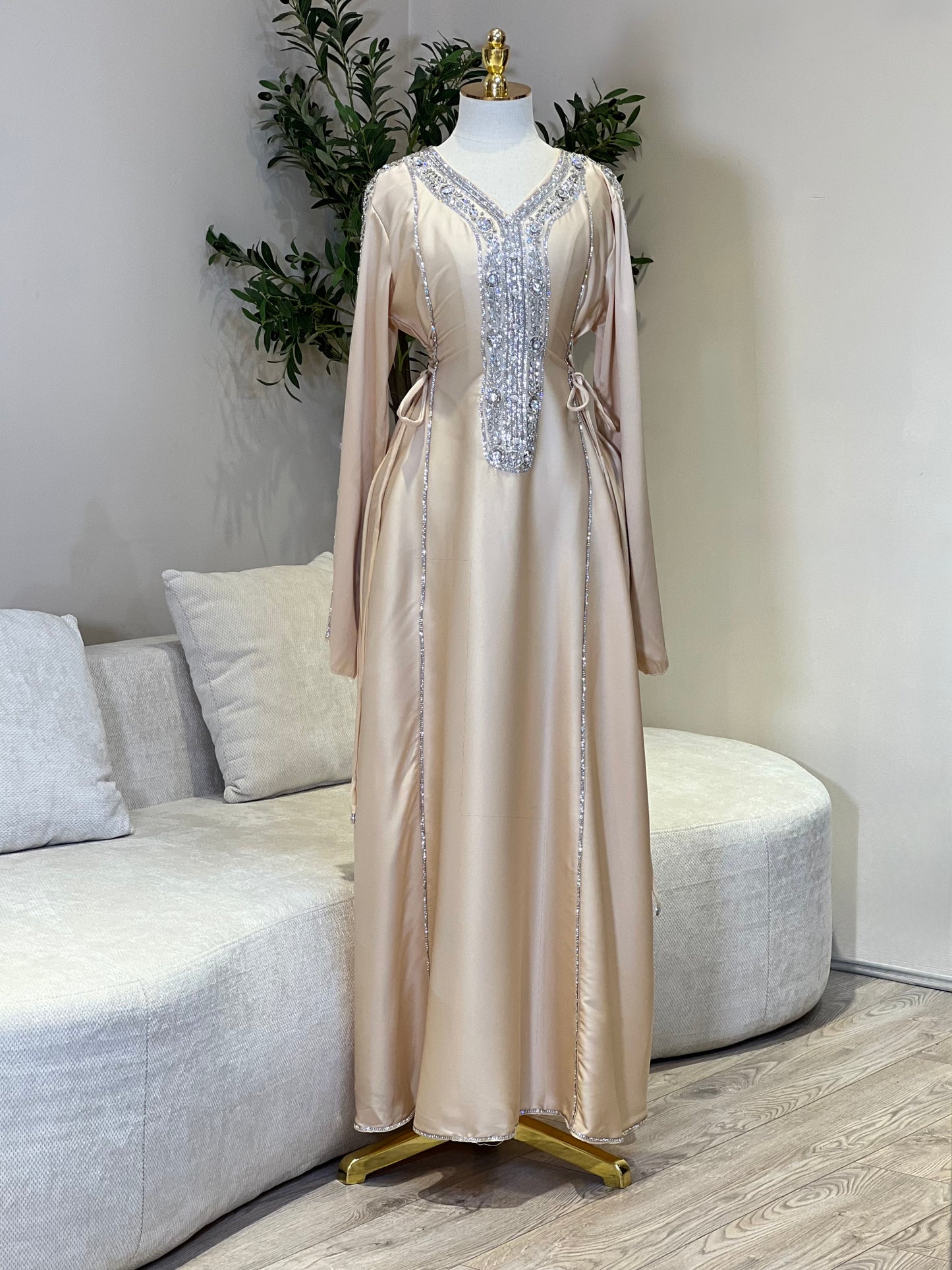 Hessa Side Corset Soft Satin Khaliji Caftan ( gold )