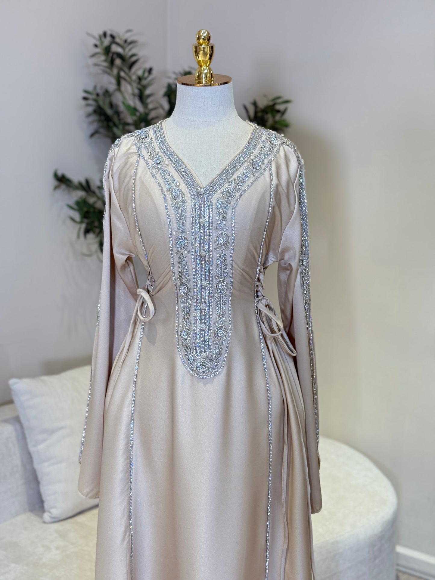 Hessa Side Corset Soft Satin Khaliji Caftan ( Nude )