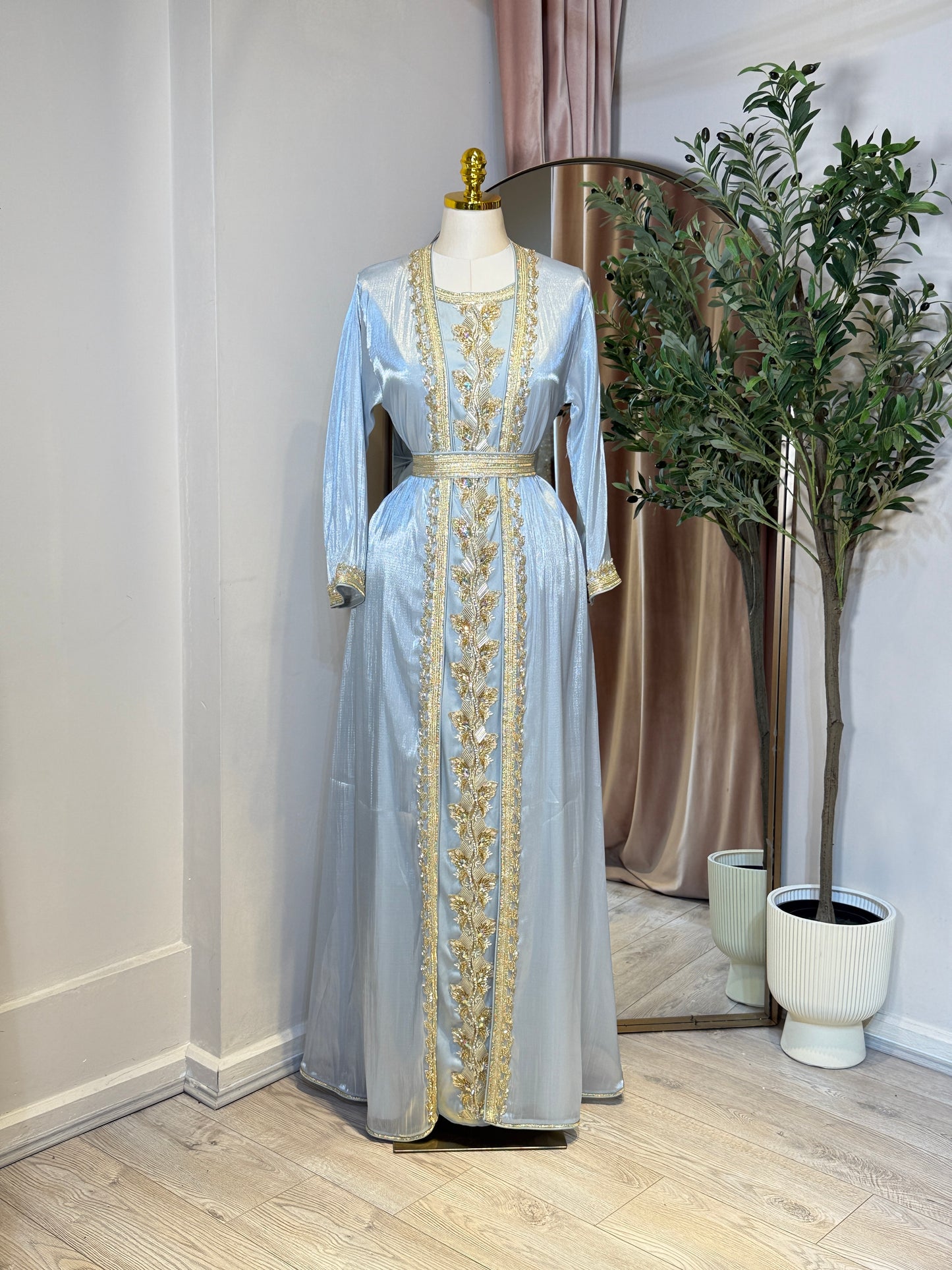 Salama Embellished Luxury Khaliji Caftan