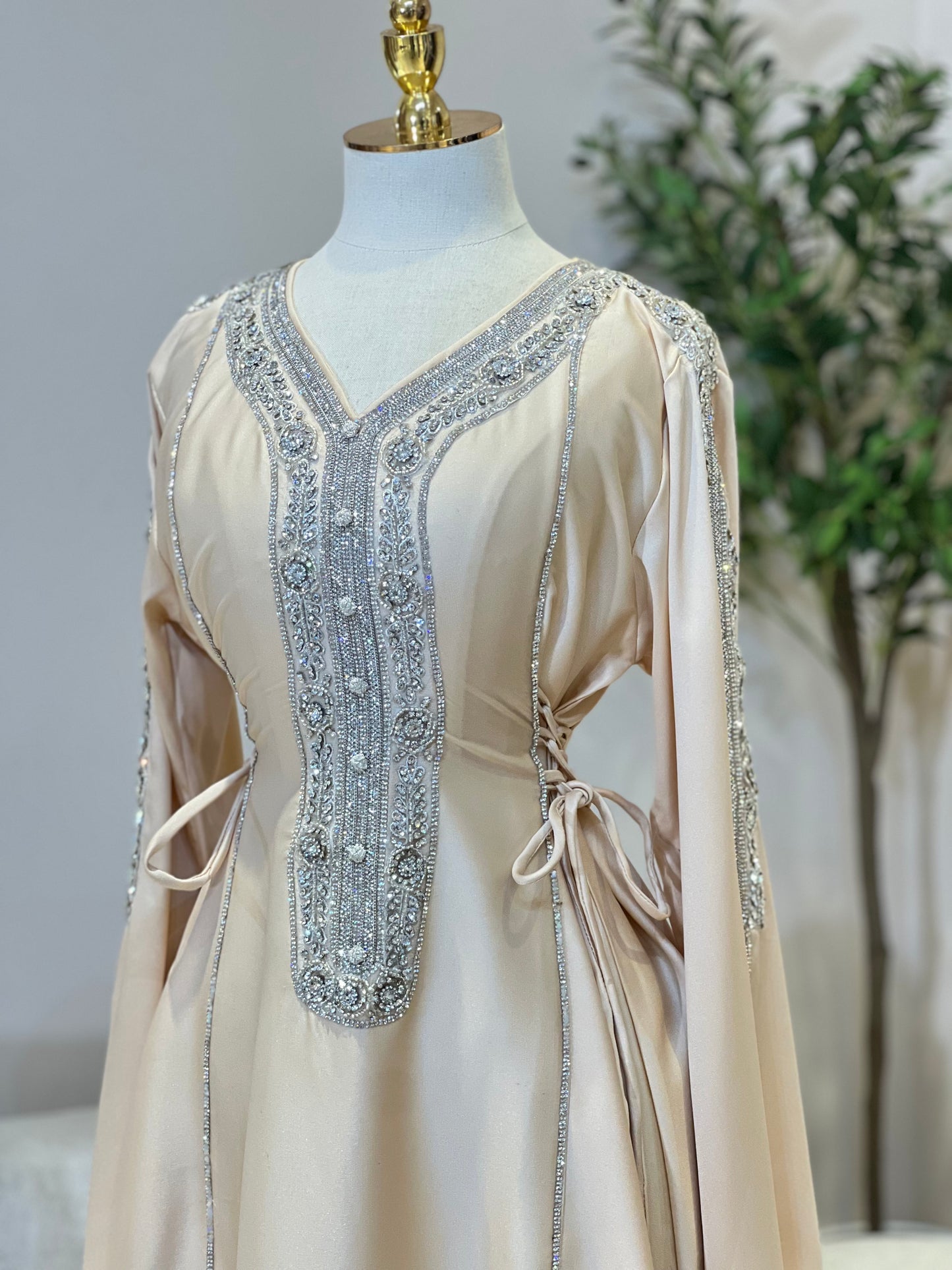 Hessa Side Corset Soft Satin Khaliji Caftan ( gold )