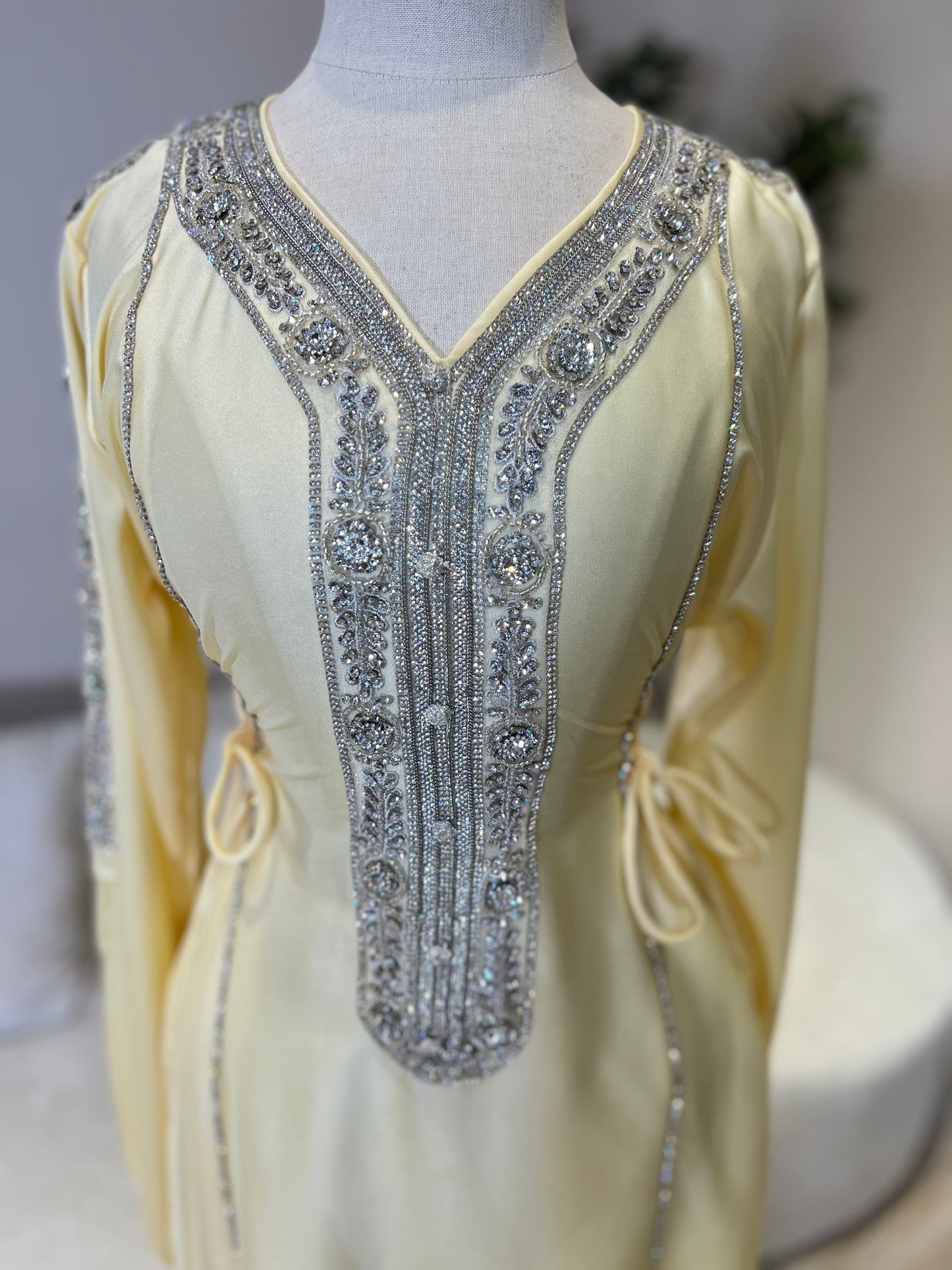 Hessa Side Corset Soft Satin Khaliji Caftan (pastel Yellow)