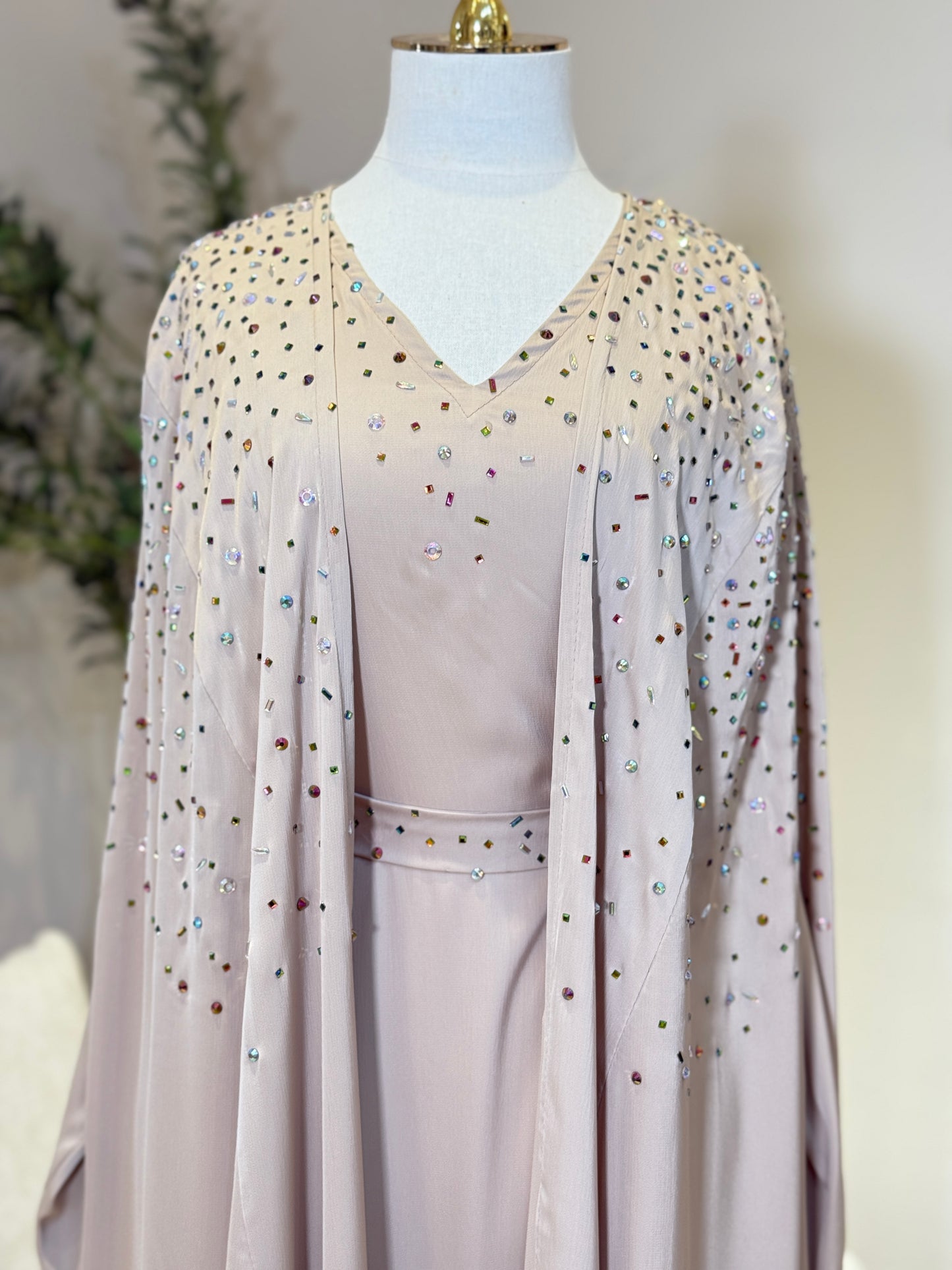 Nadine 2 Piece Abaya Under Piece is a Long Sleeves