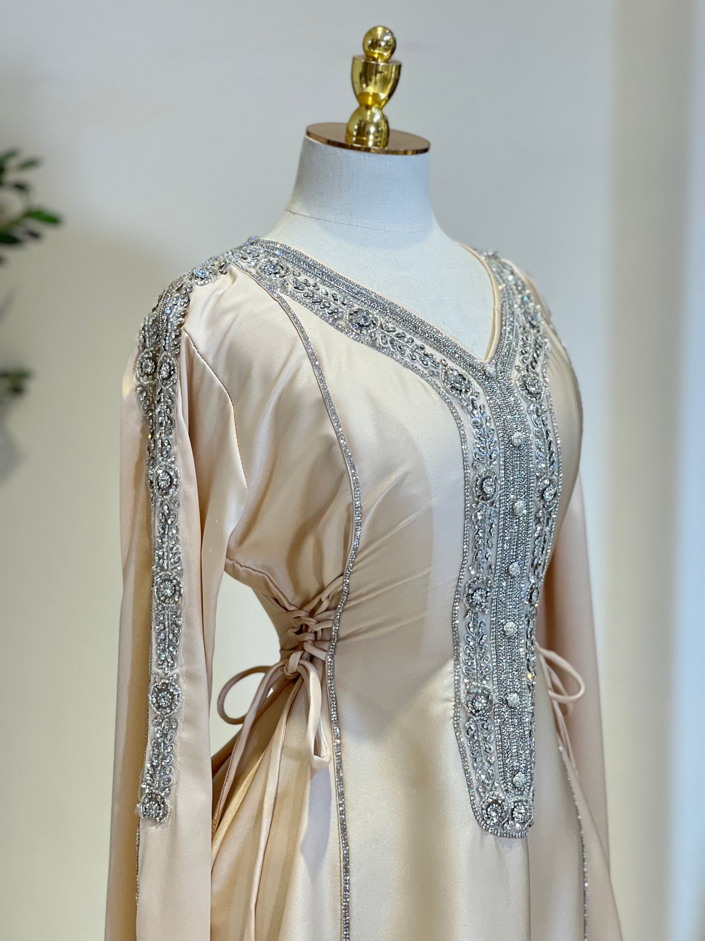Hessa Side Corset Soft Satin Khaliji Caftan ( gold )