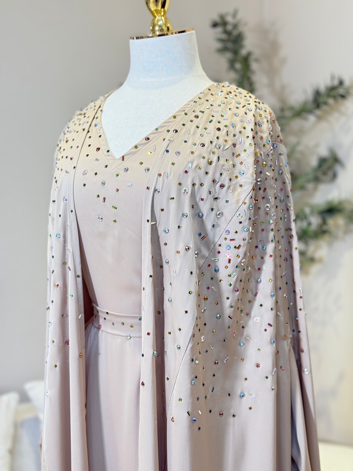 Nadine 2 Piece Abaya Under Piece is a Long Sleeves