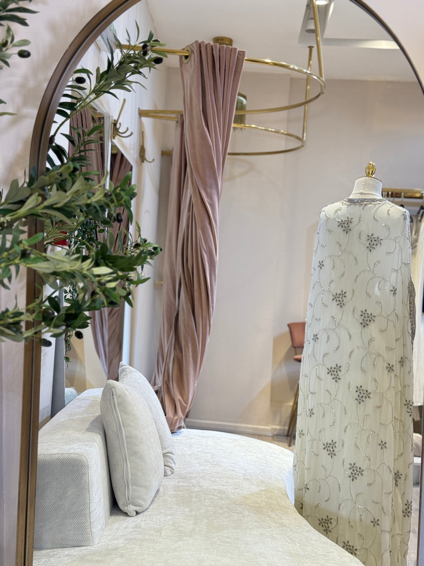 White Latifa Luxury Khaliji Caftan