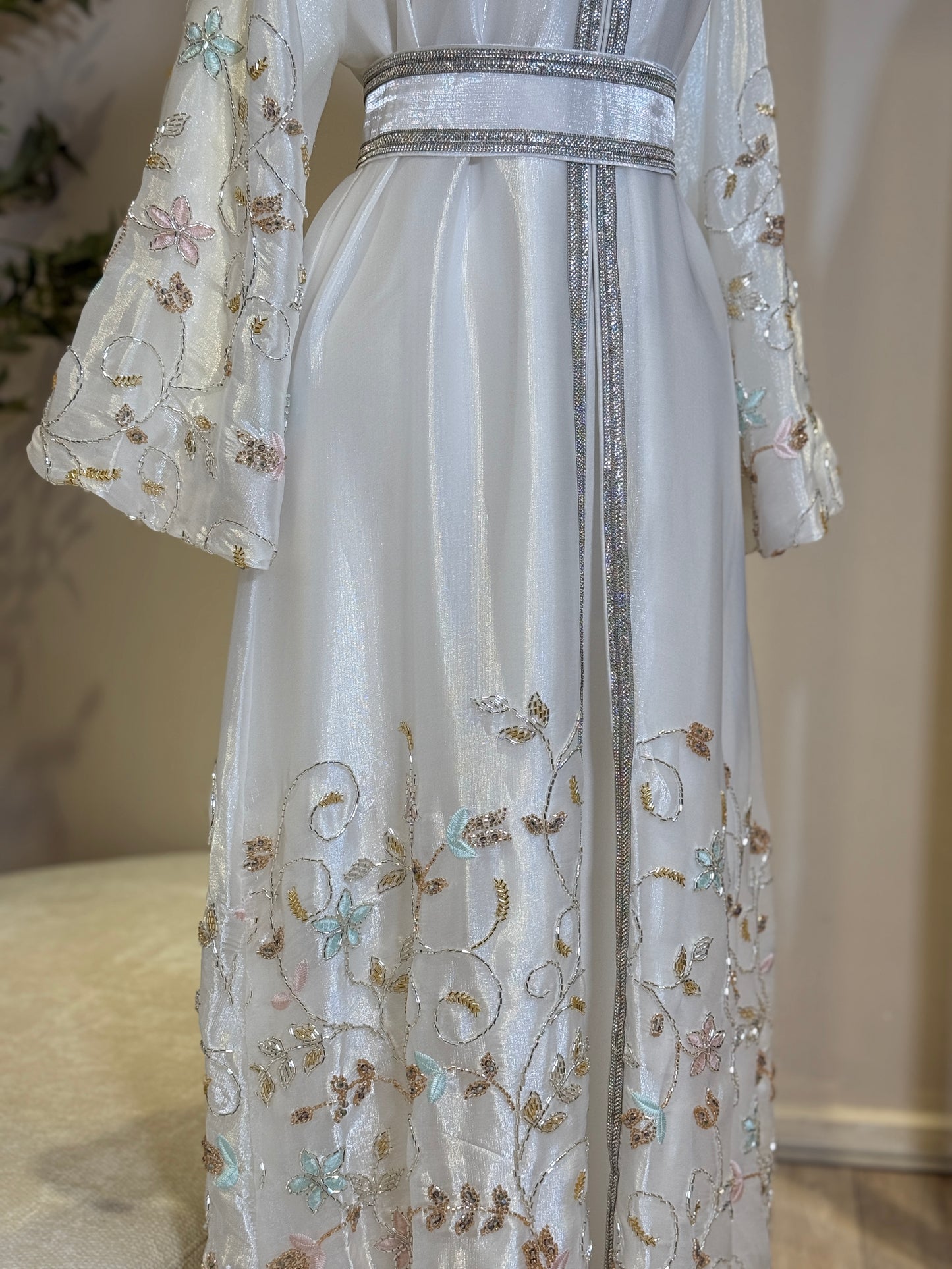 White Lulwa 3 Piece Luxury Khaliji Caftan