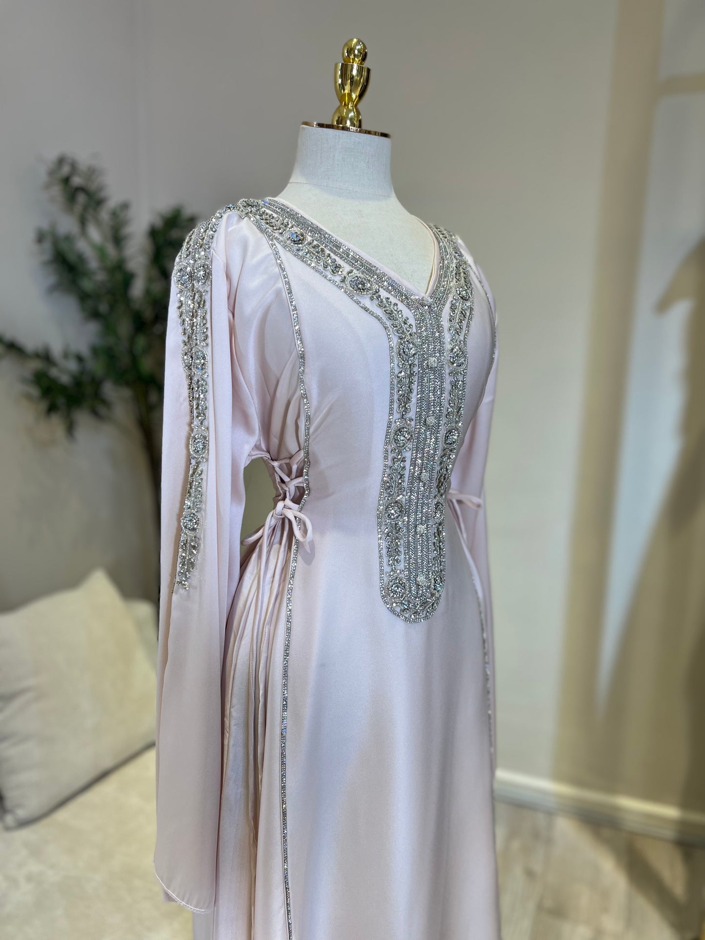 Hessa Side Corset Soft Satin Khaliji Caftan (Pastel Pink )