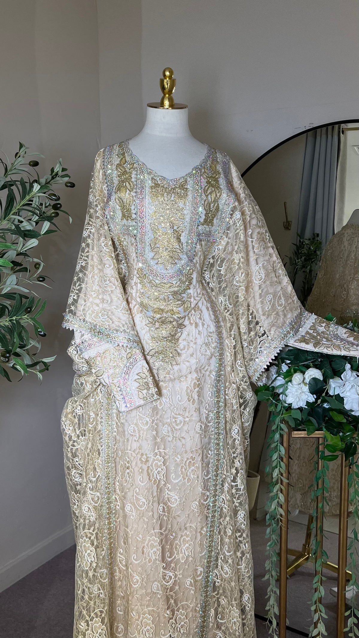 Gold Net Layered Mukhawar