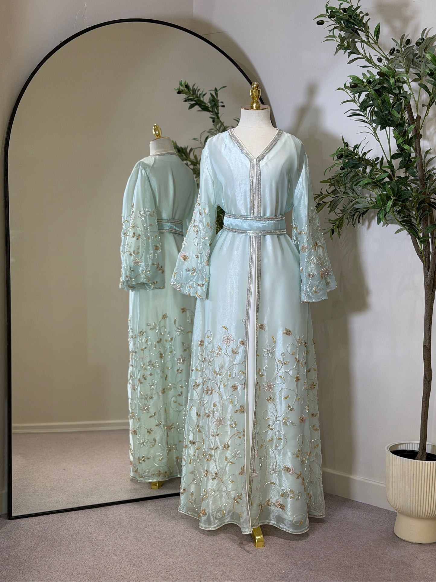 Lulwa 3 Piece Luxury Khaliji Caftan