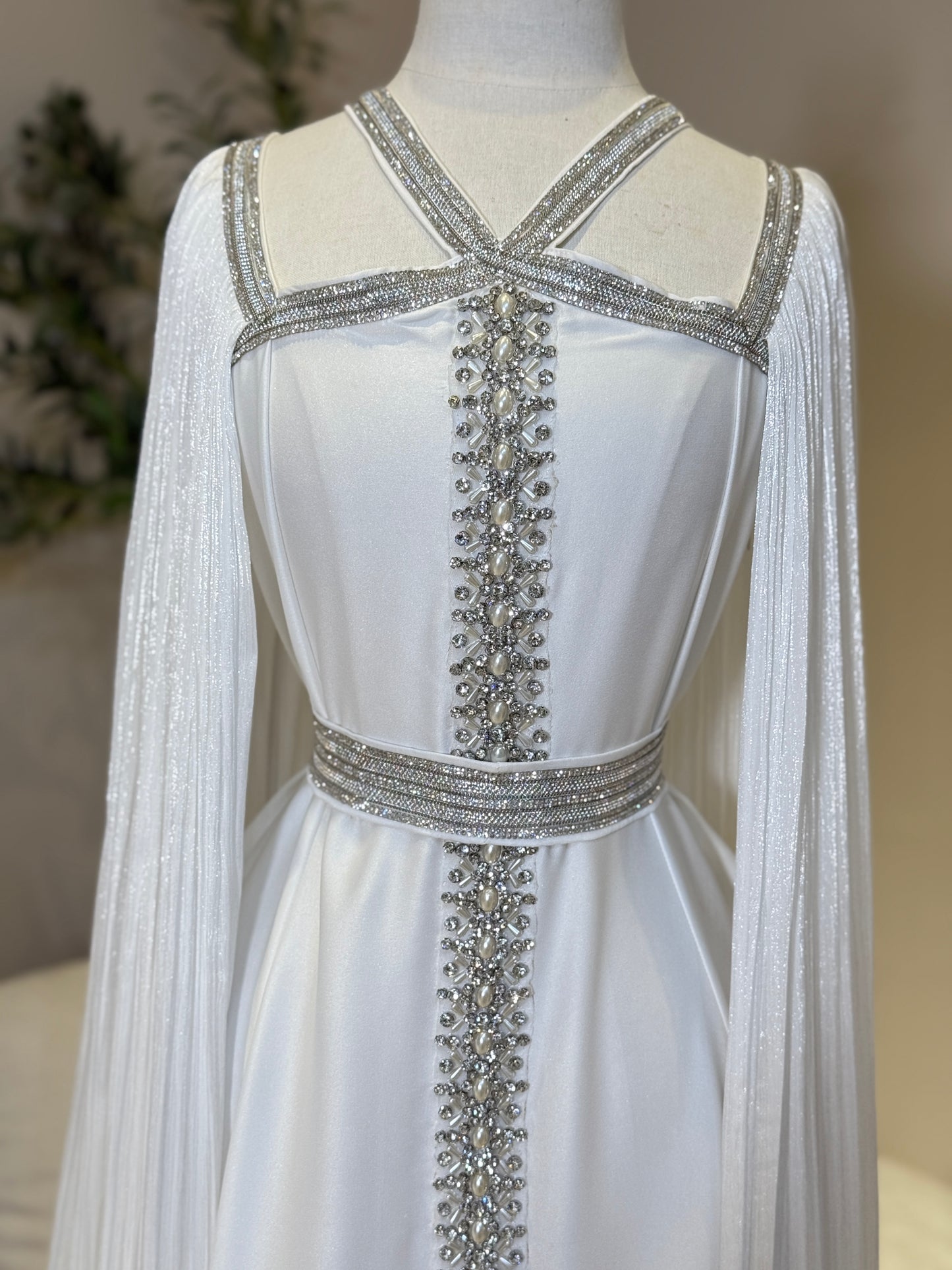 White Mazan Luxury Khaliji Gown