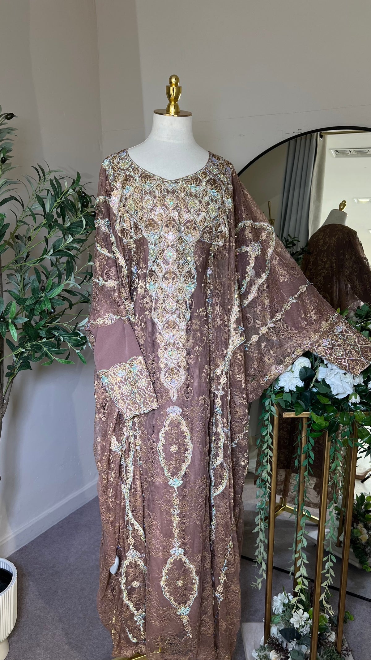Brown Net Layered Mukhawar