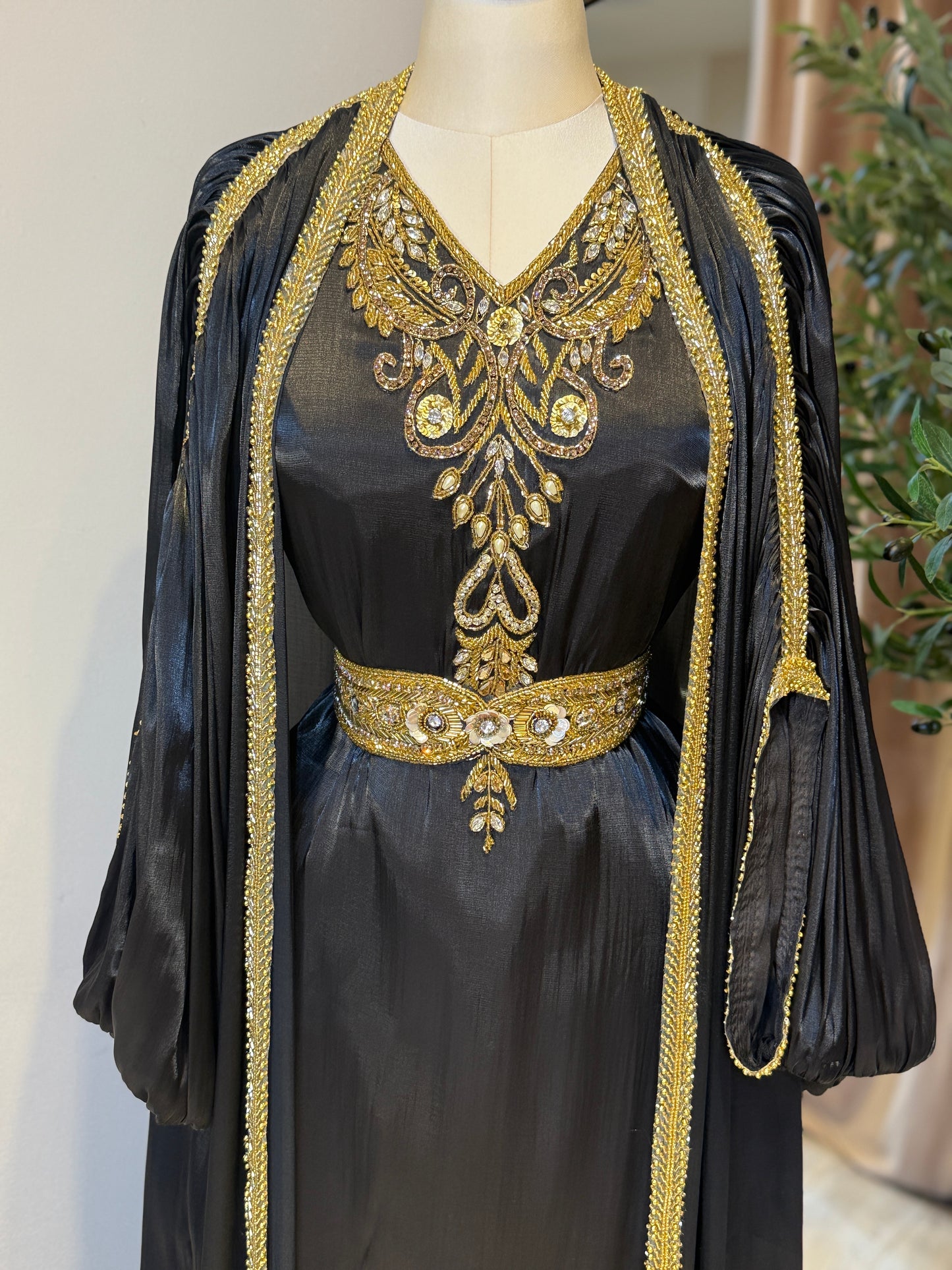 Mohraa Luxury 3 Piece Khaleeji Caftan