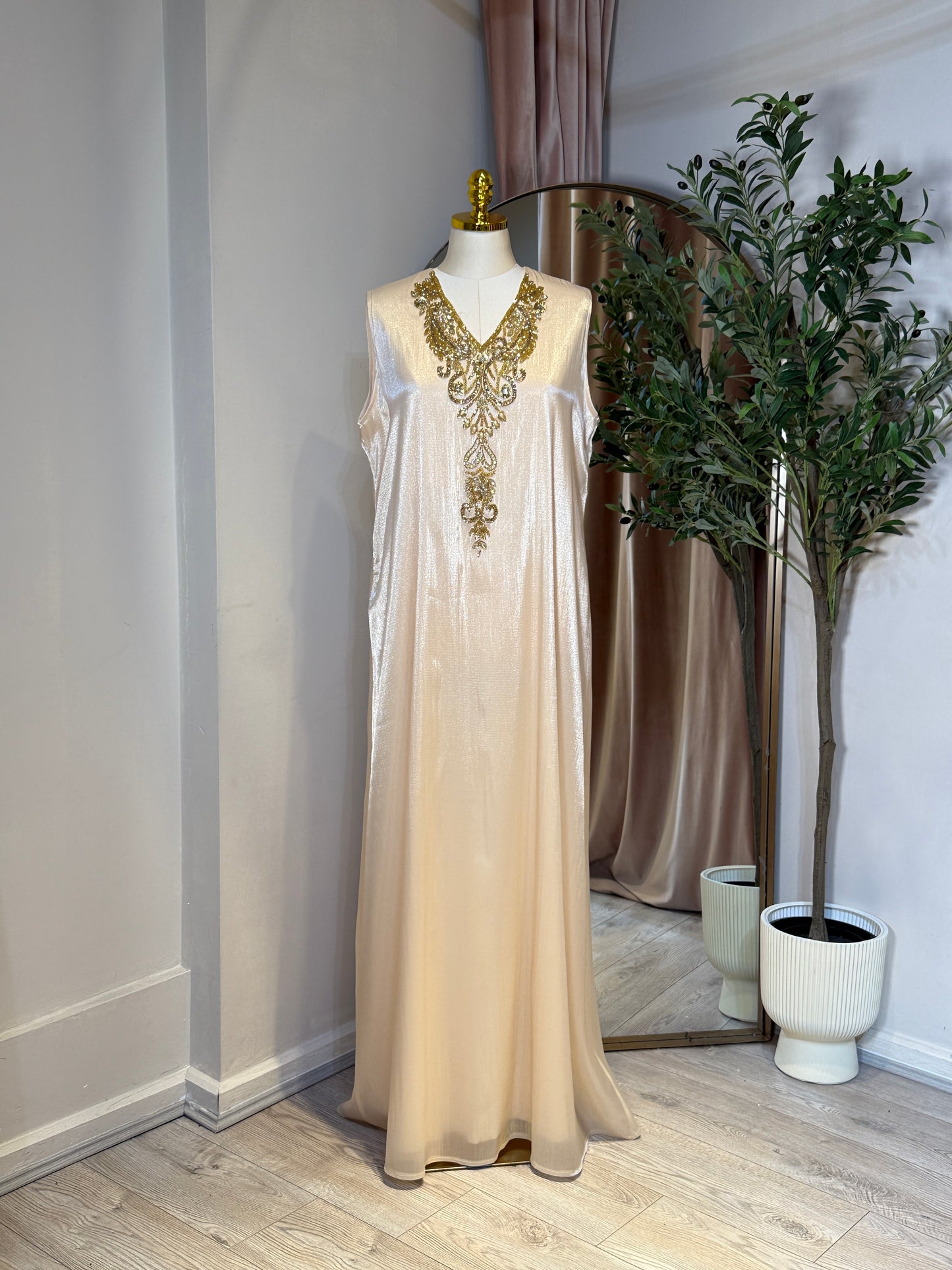 Mohraa Luxury 3 piece Khaleeji Caftan