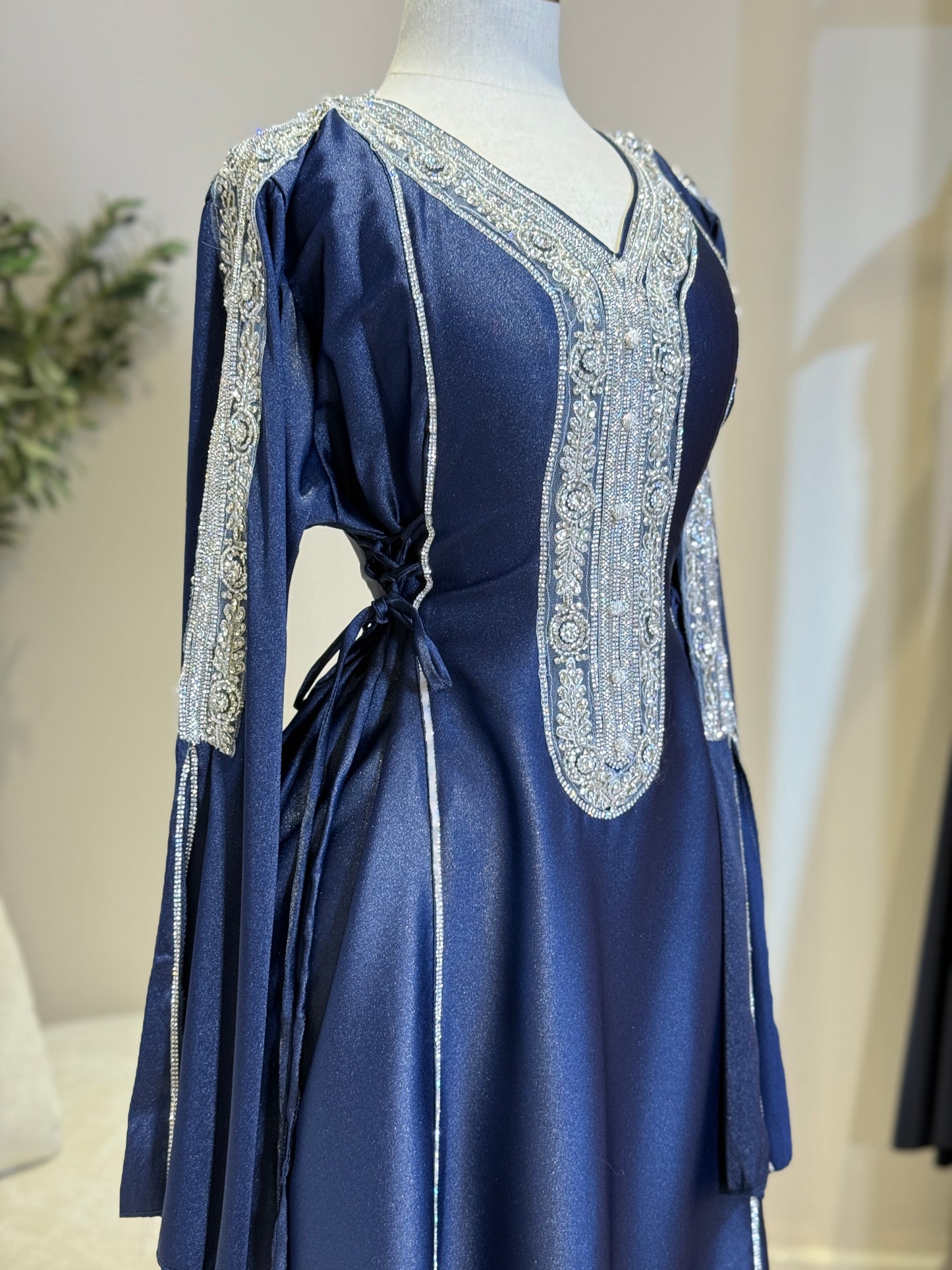 Hessa Side Corset Soft Satin Khaliji Caftan ( Navy )