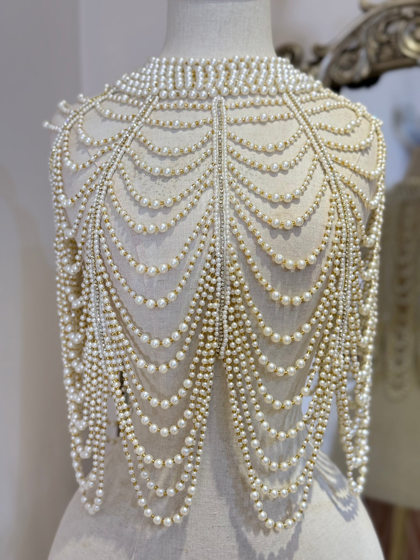 Pearl Shoulder Multi-wear Necklace