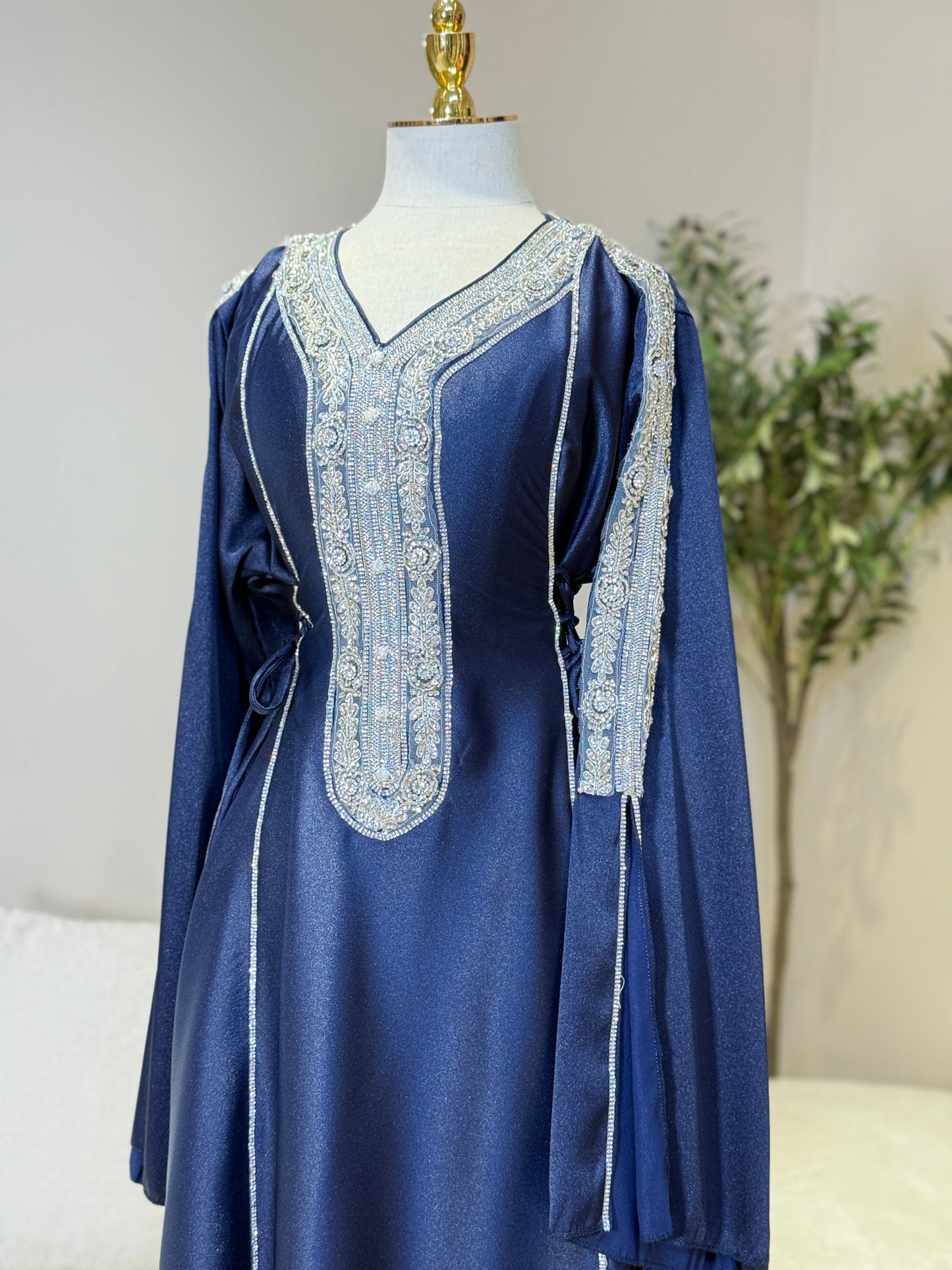 Hessa Side Corset Soft Satin Khaliji Caftan ( Navy )