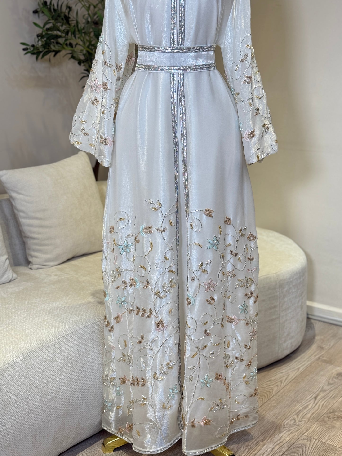 White Lulwa 3 Piece Luxury Khaliji Caftan