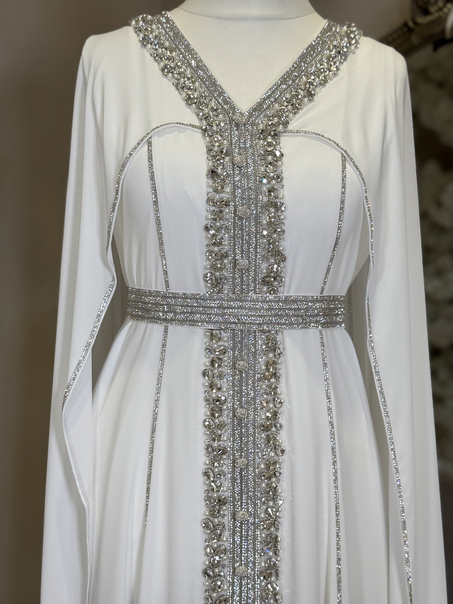 Lara Lu’lua Embellished Luxury Khaliji Caftan