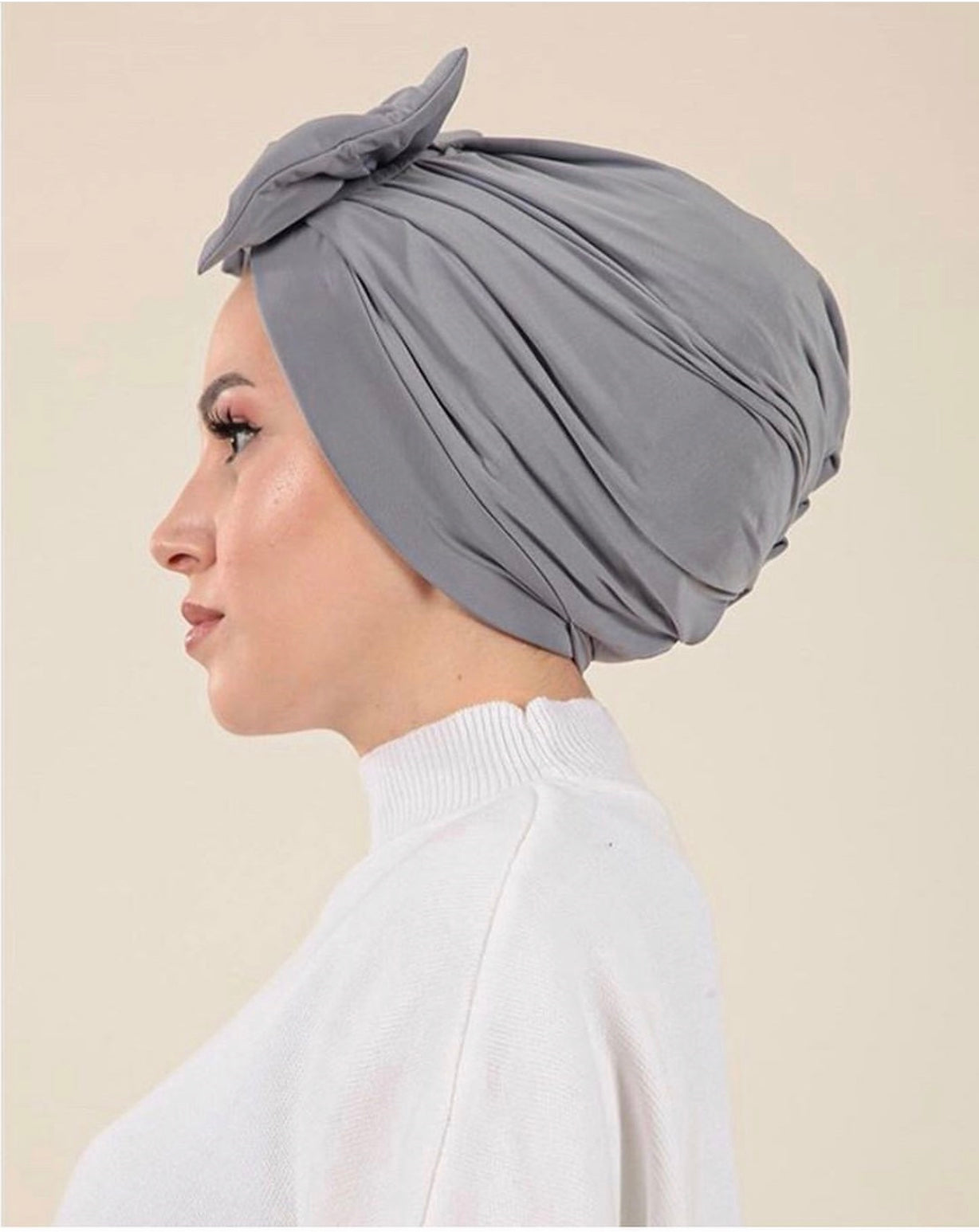 Grey bow Turban