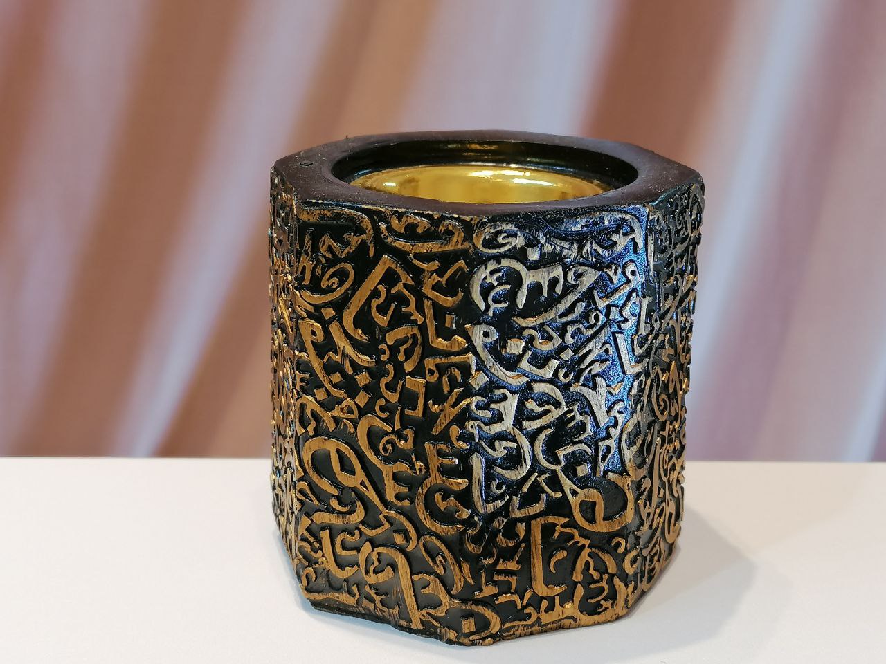 Small Black Hexagonal Bakhoor Burner