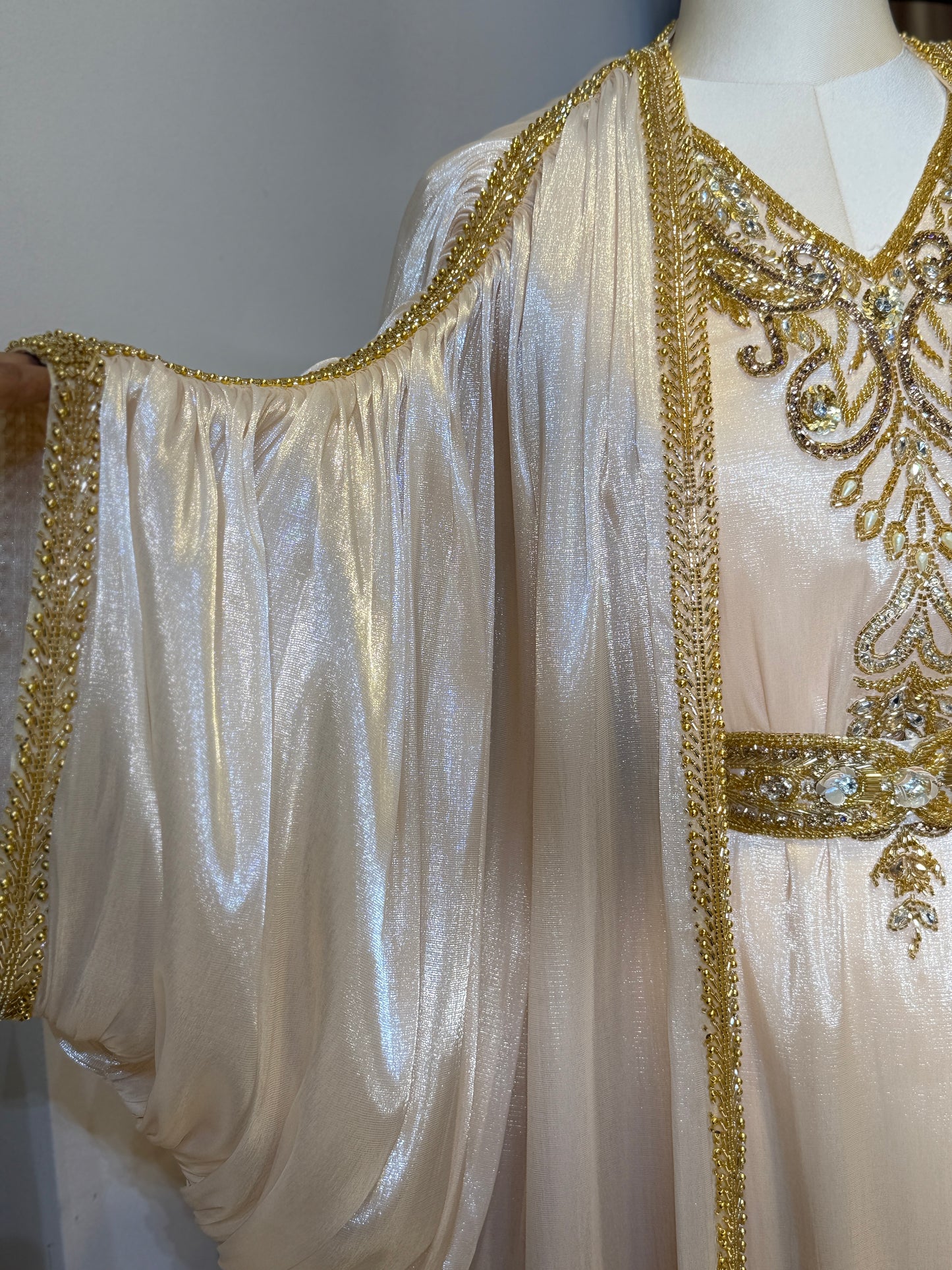 Mohraa Luxury 3 piece Khaleeji Caftan