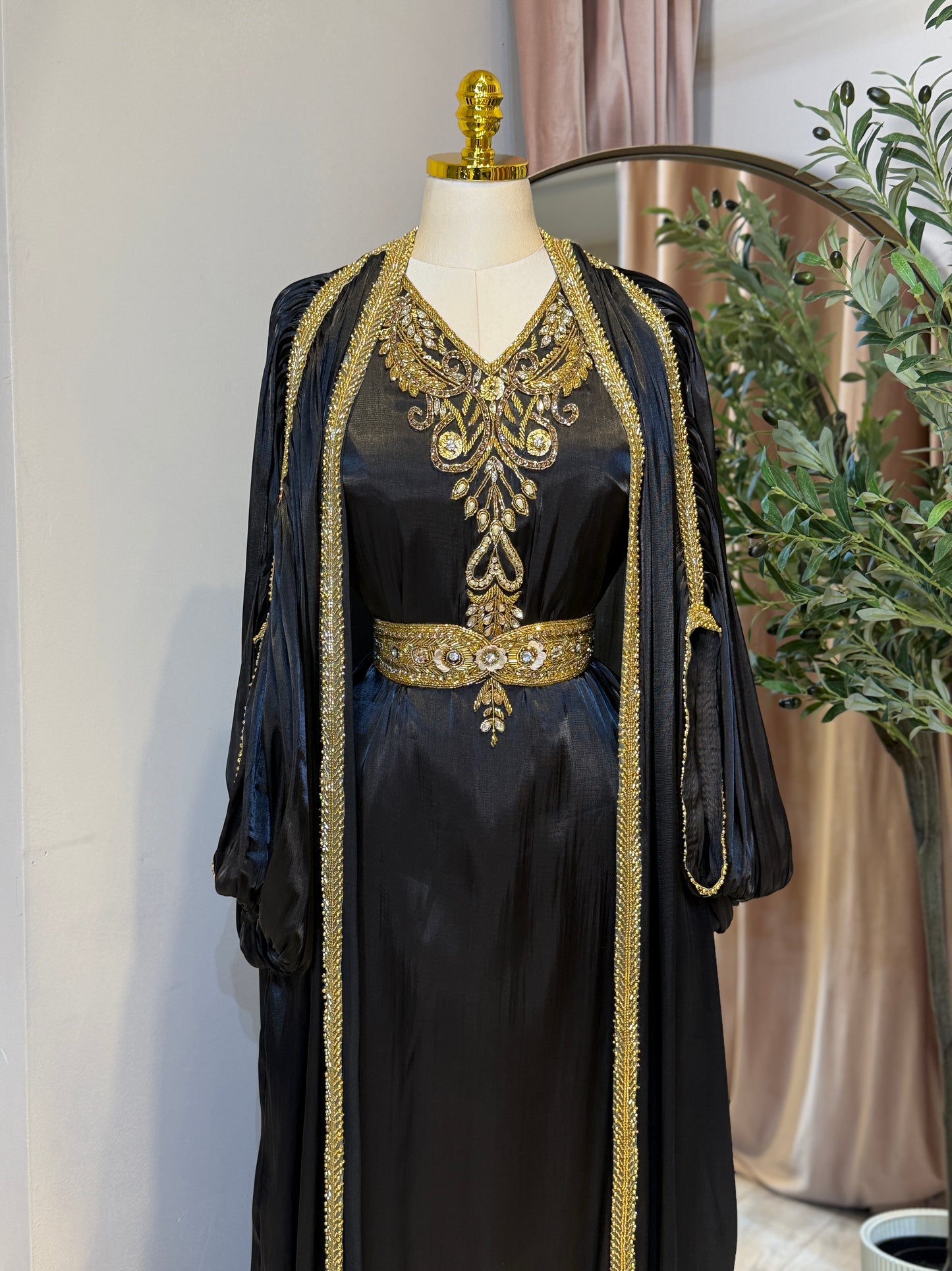 Mohraa Luxury 3 Piece Khaleeji Caftan