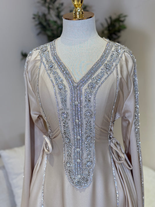 Hessa Side Corset Soft Satin Khaliji Caftan ( Nude )