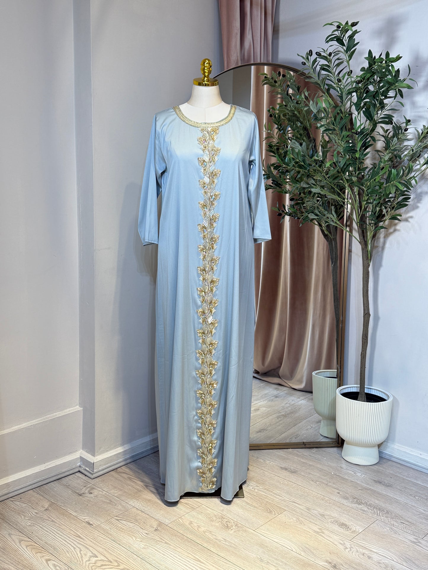 Salama Embellished Luxury Khaliji Caftan