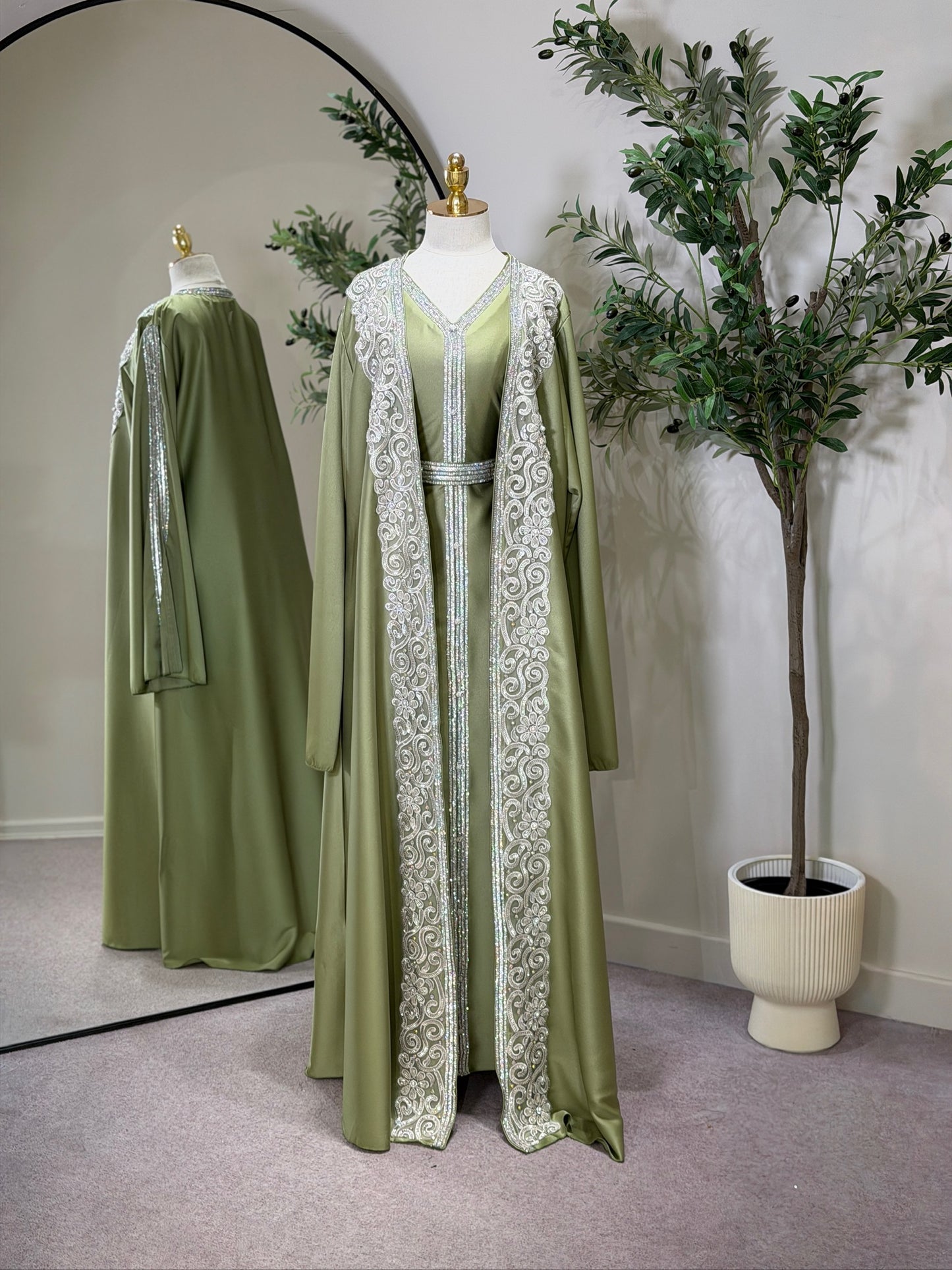 Arya Luxury 3 Piece Khaliji Caftan