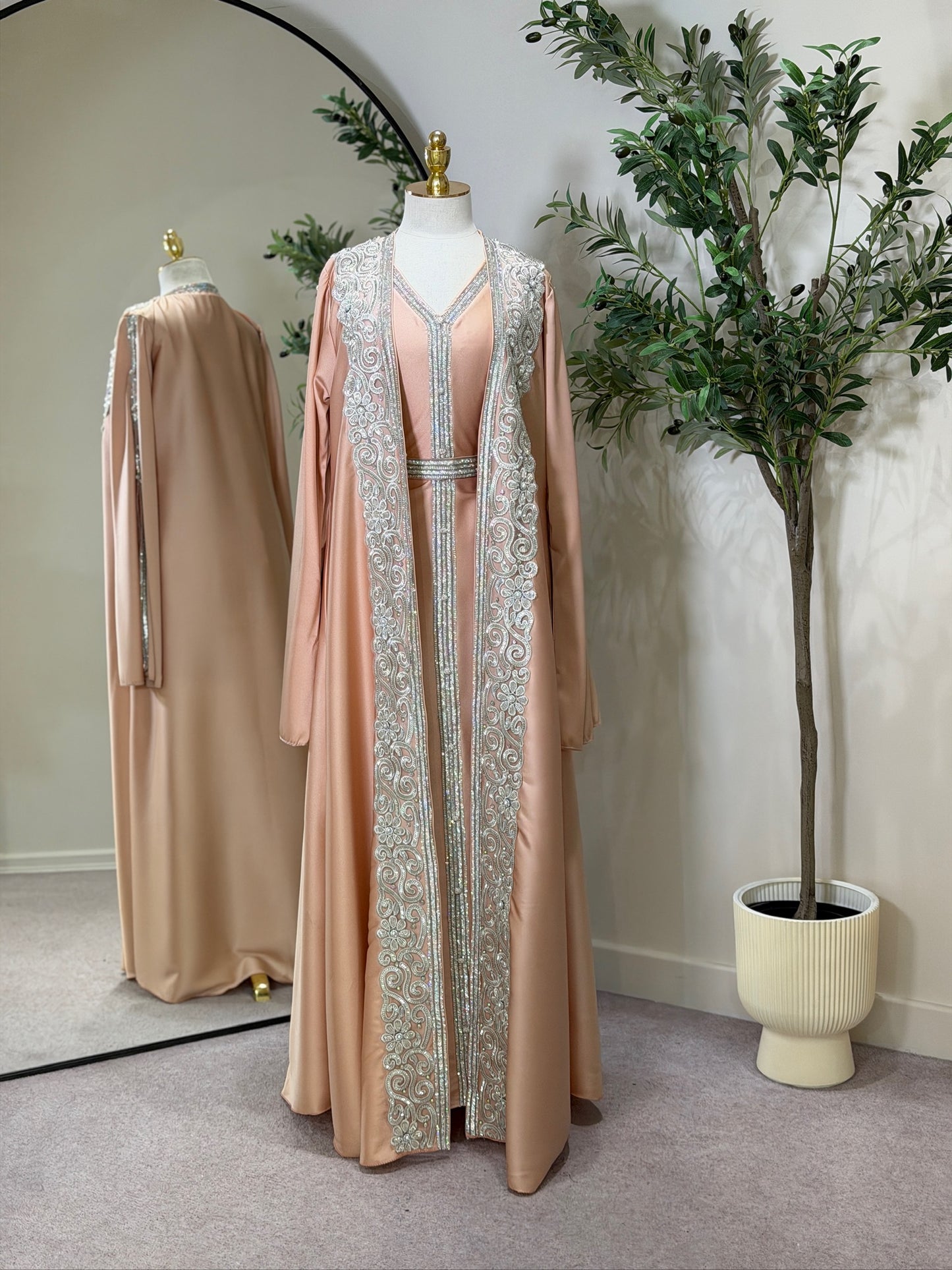 Arya Luxury 3 Piece Khaliji Caftan