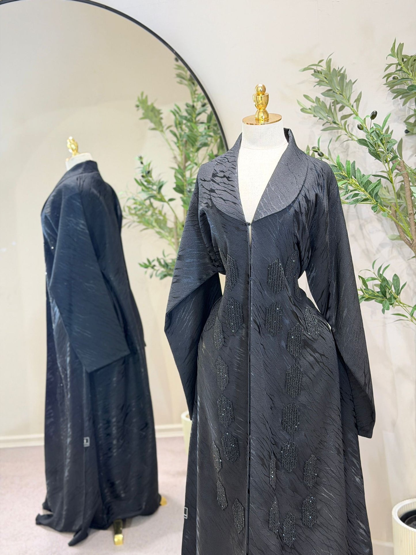 Mi Textured Hand Made Open Abaya