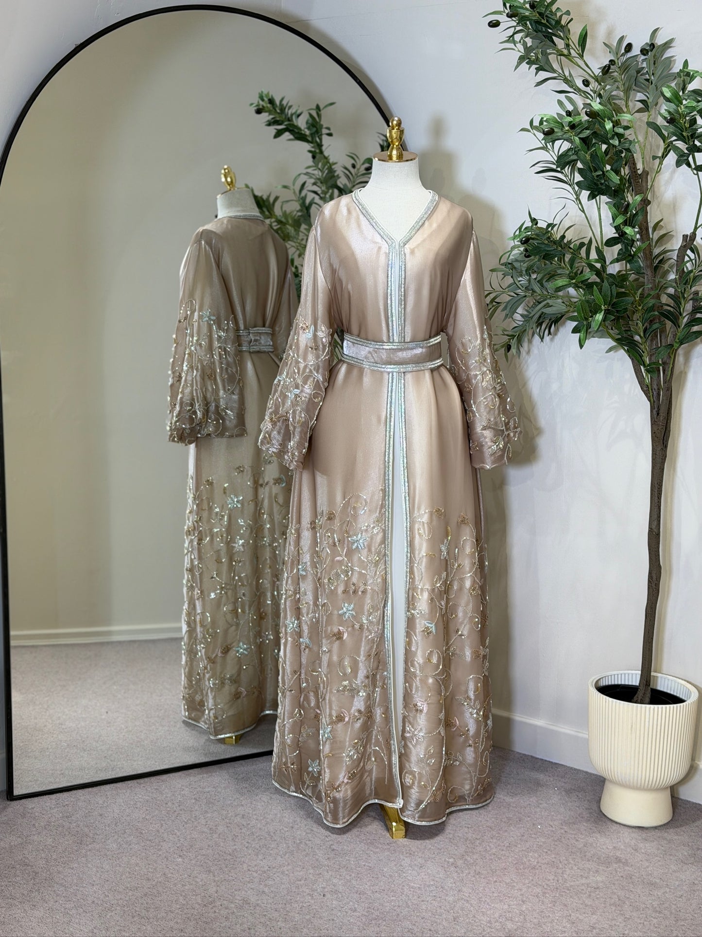 Lulwa 3 Piece Luxury Khaliji Caftan