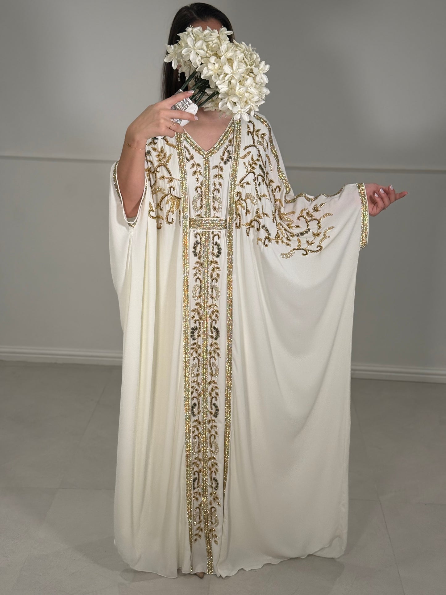 Shamsa Lu’lua Embellished Khaliji Luxury Caftan O01