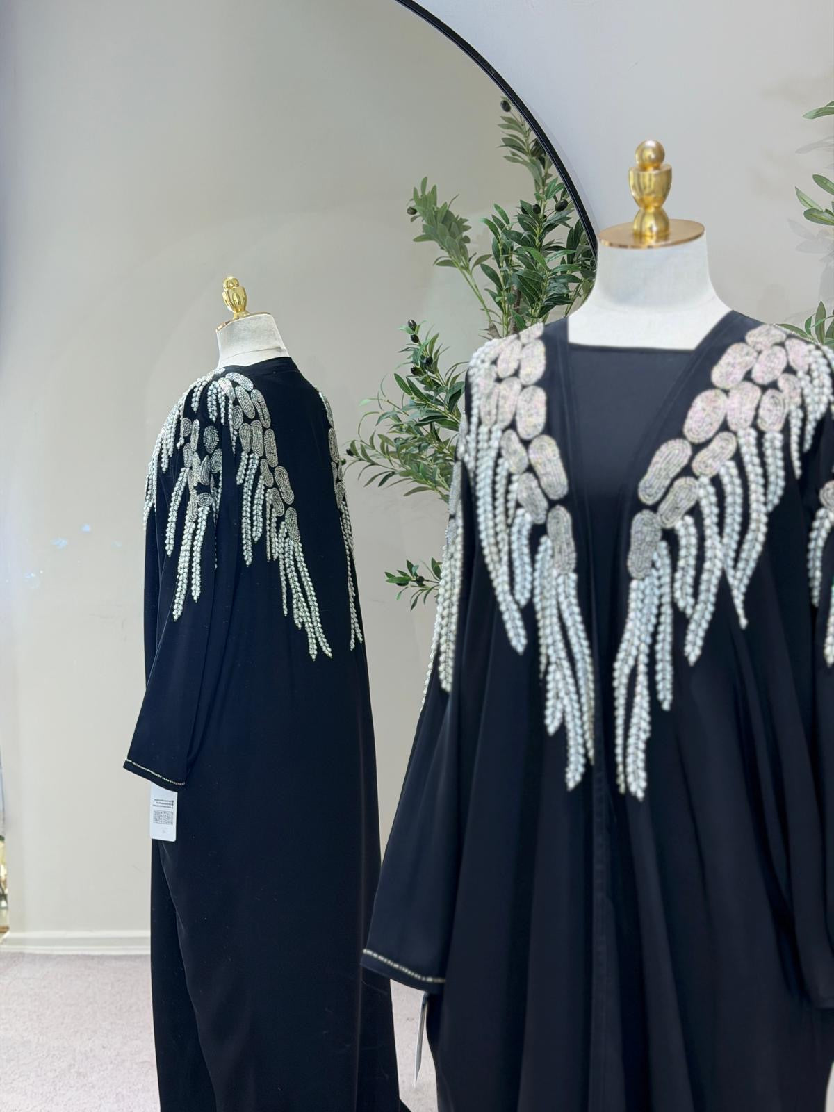 Li Hand Made Pearl Abaya