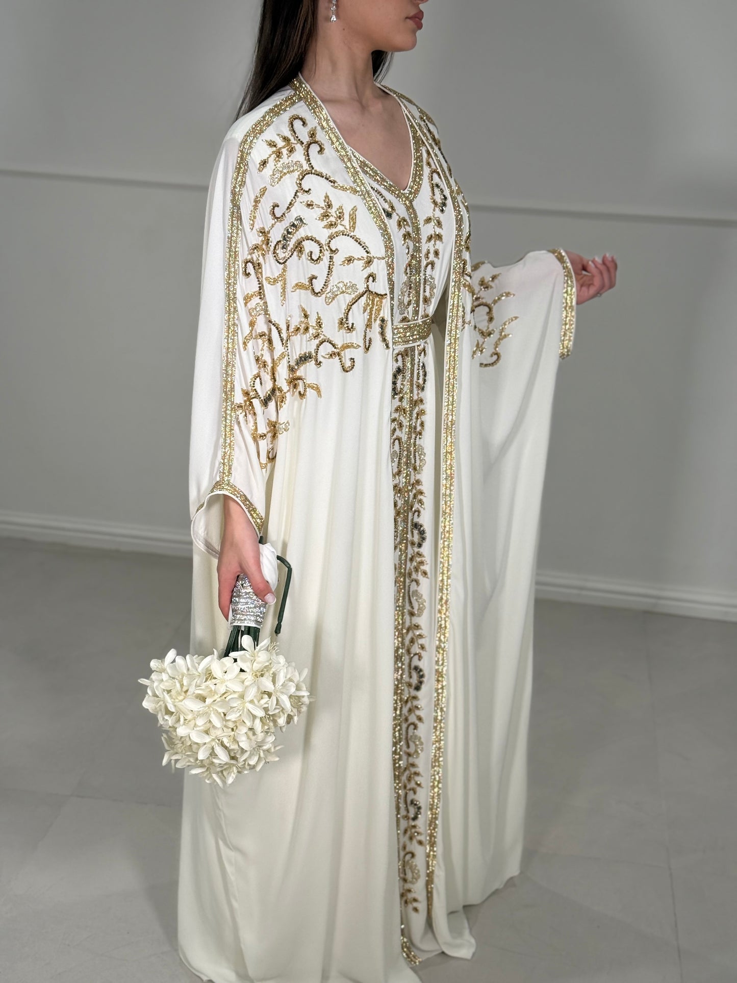 Shamsa Lu’lua Embellished Khaliji Luxury Caftan O01