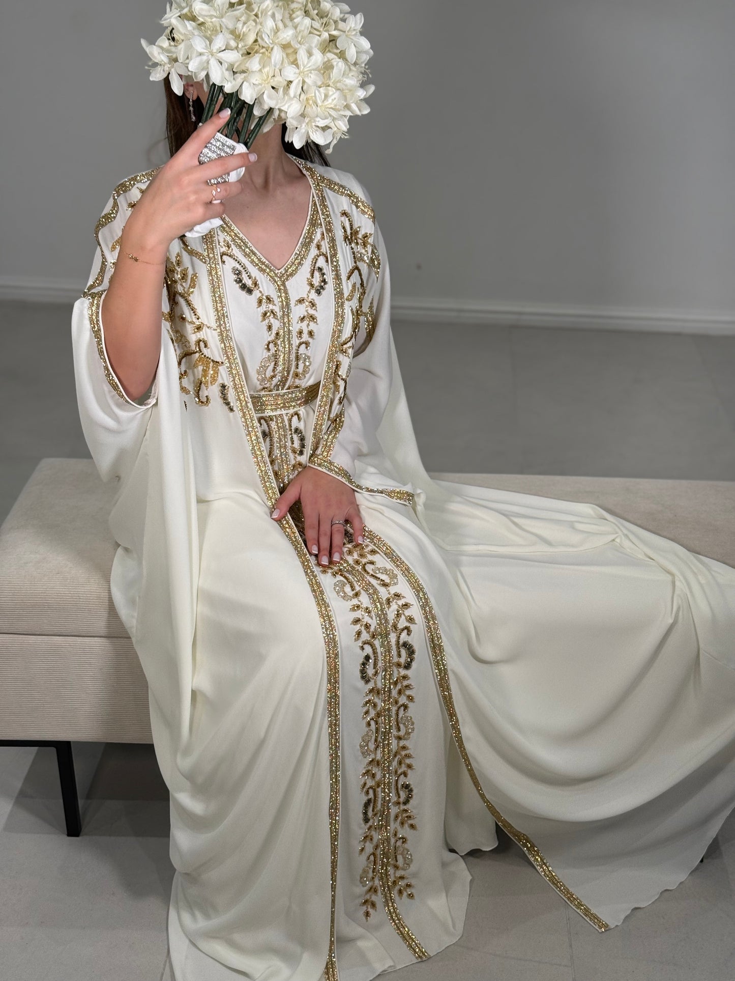 Shamsa Lu’lua Embellished Khaliji Luxury Caftan O01