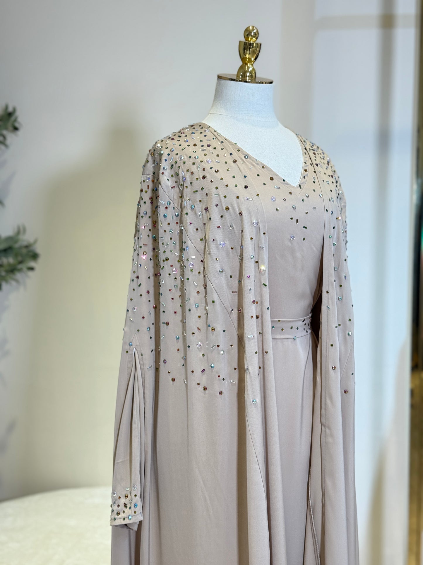 Nadine 2 Piece Abaya Under Piece is a Long Sleeves