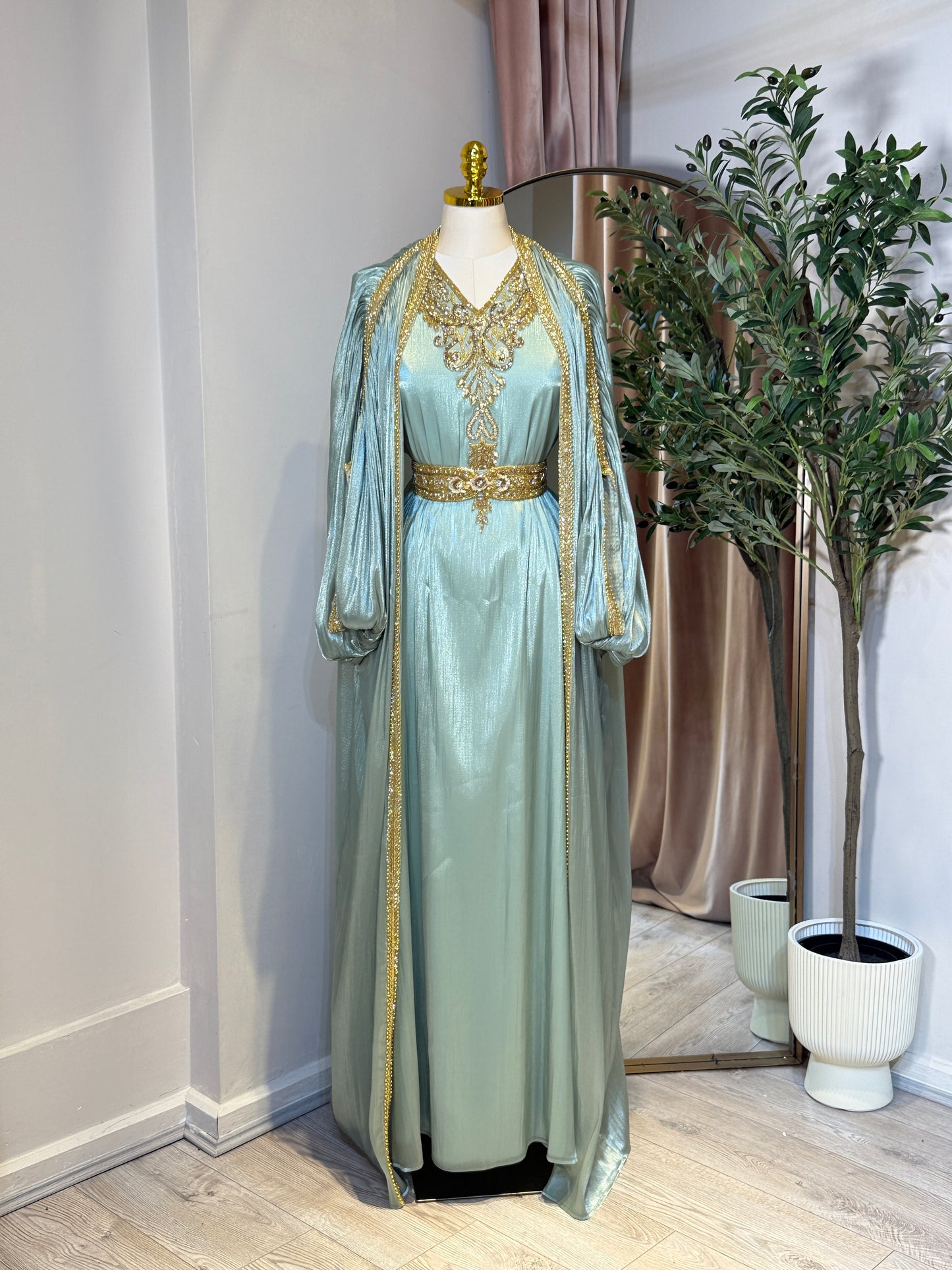 Mohraa Luxury 3 Piece Khaleeji Caftan