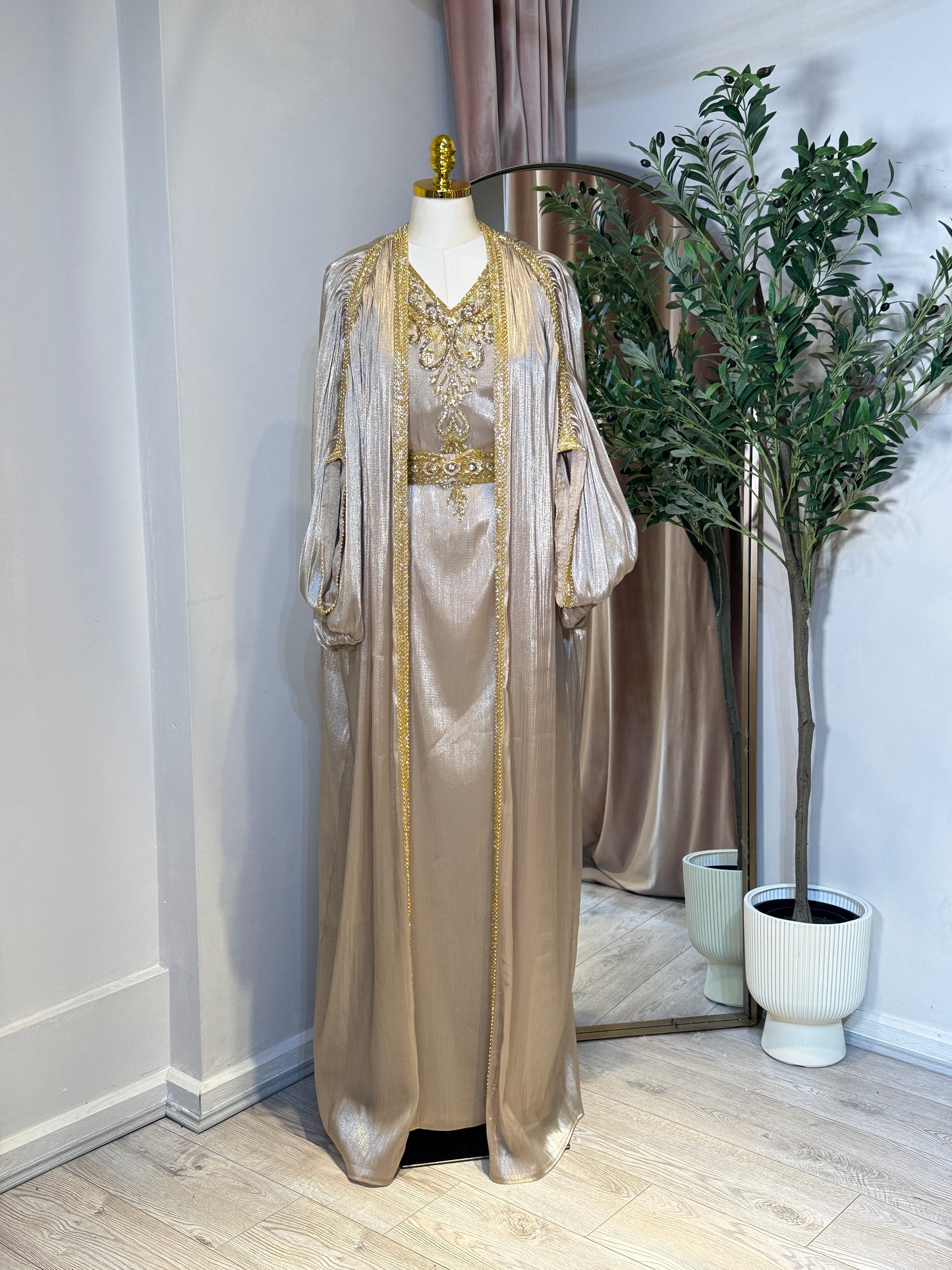 Mohraa Luxury 3 Piece Khaleeji Caftan