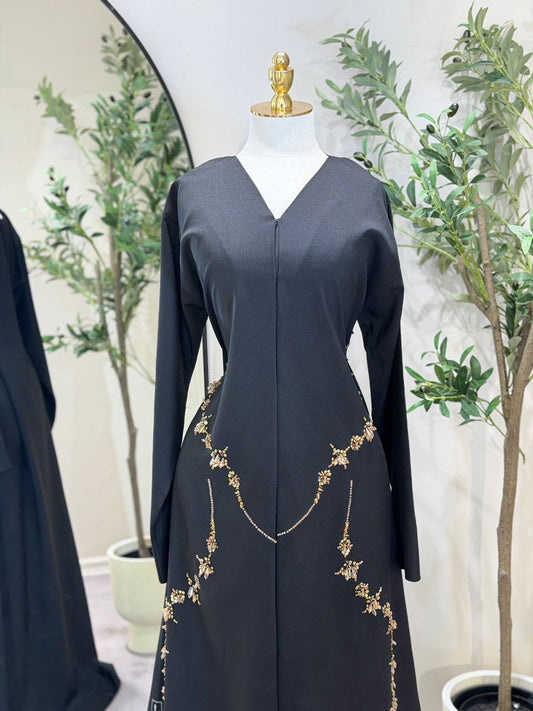 Yi Luxury Antique Gold Detailed Embroidery Blazer Fit