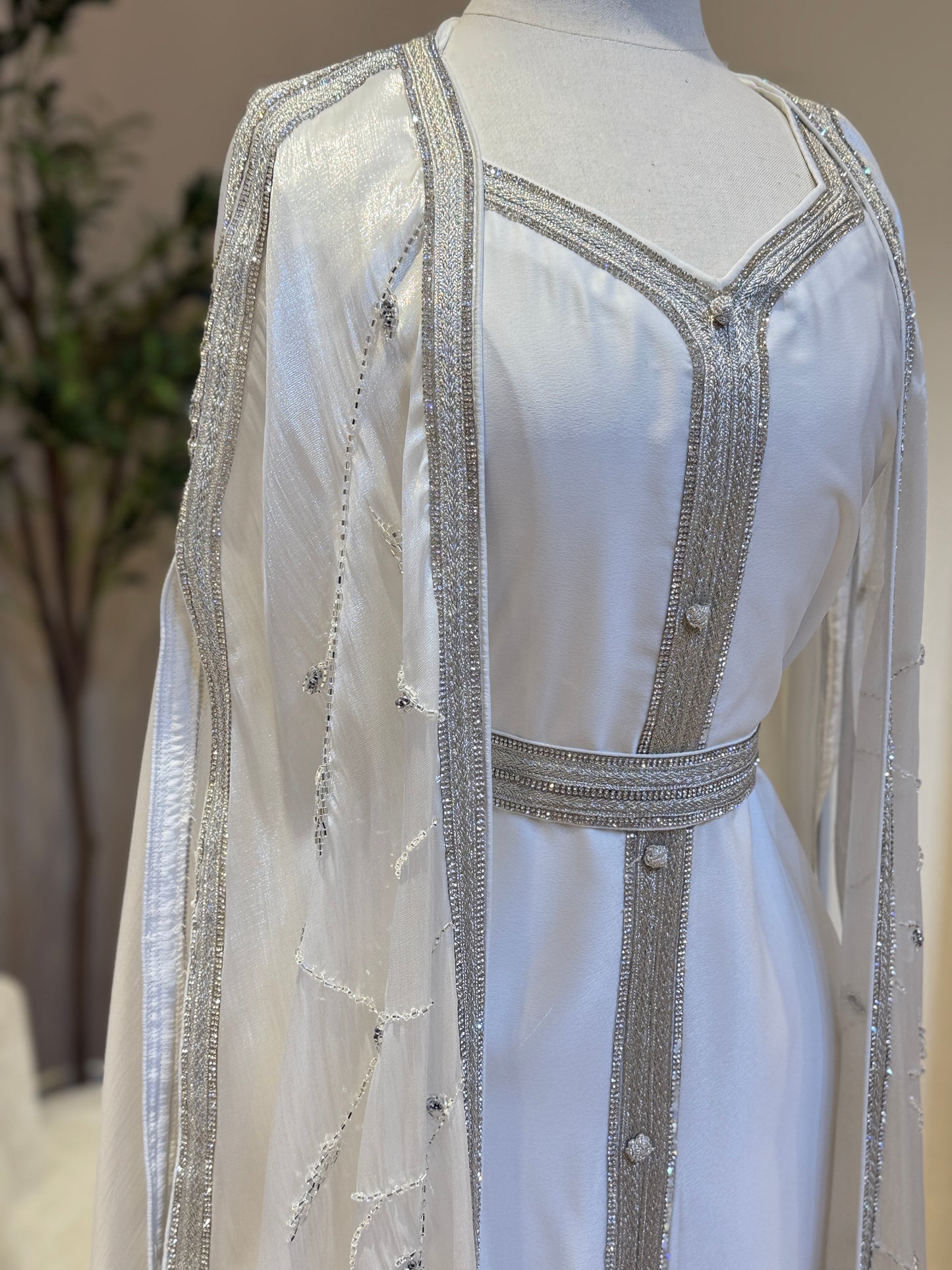 Fadwa Luxury Embroidered Khaliji Caftan