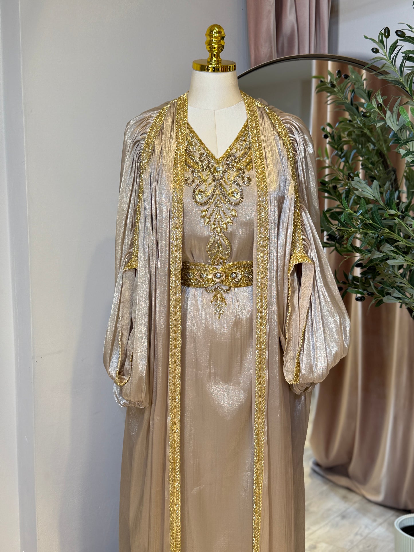 Mohraa Luxury 3 Piece Khaleeji Caftan
