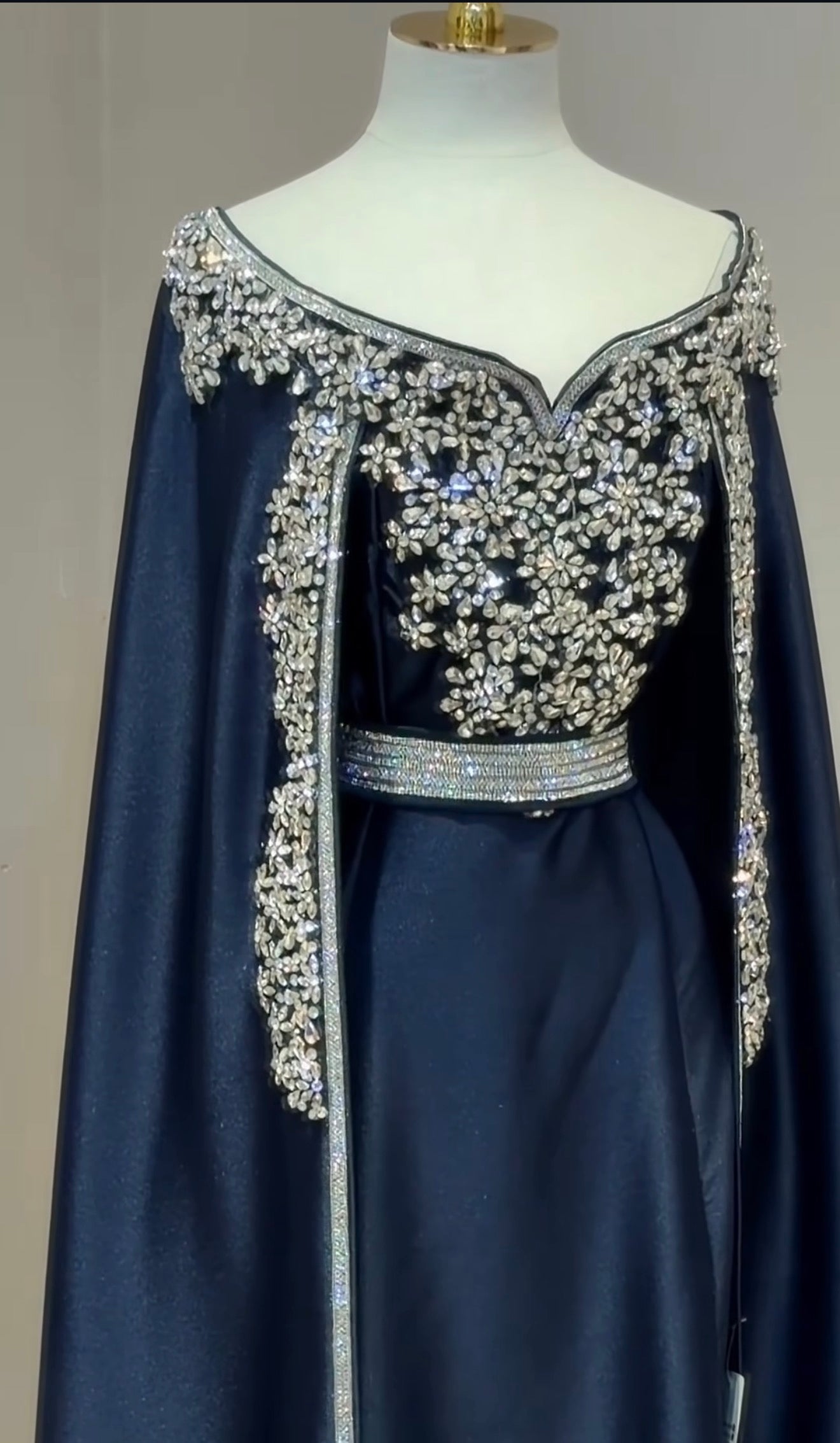 Malikat Luxury Caftan With Detached Belt